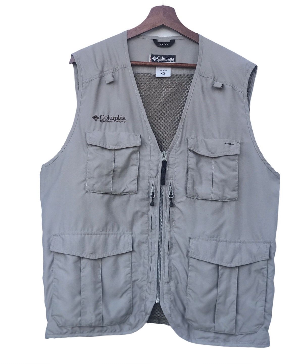 Vest Columbia Sportswear Company