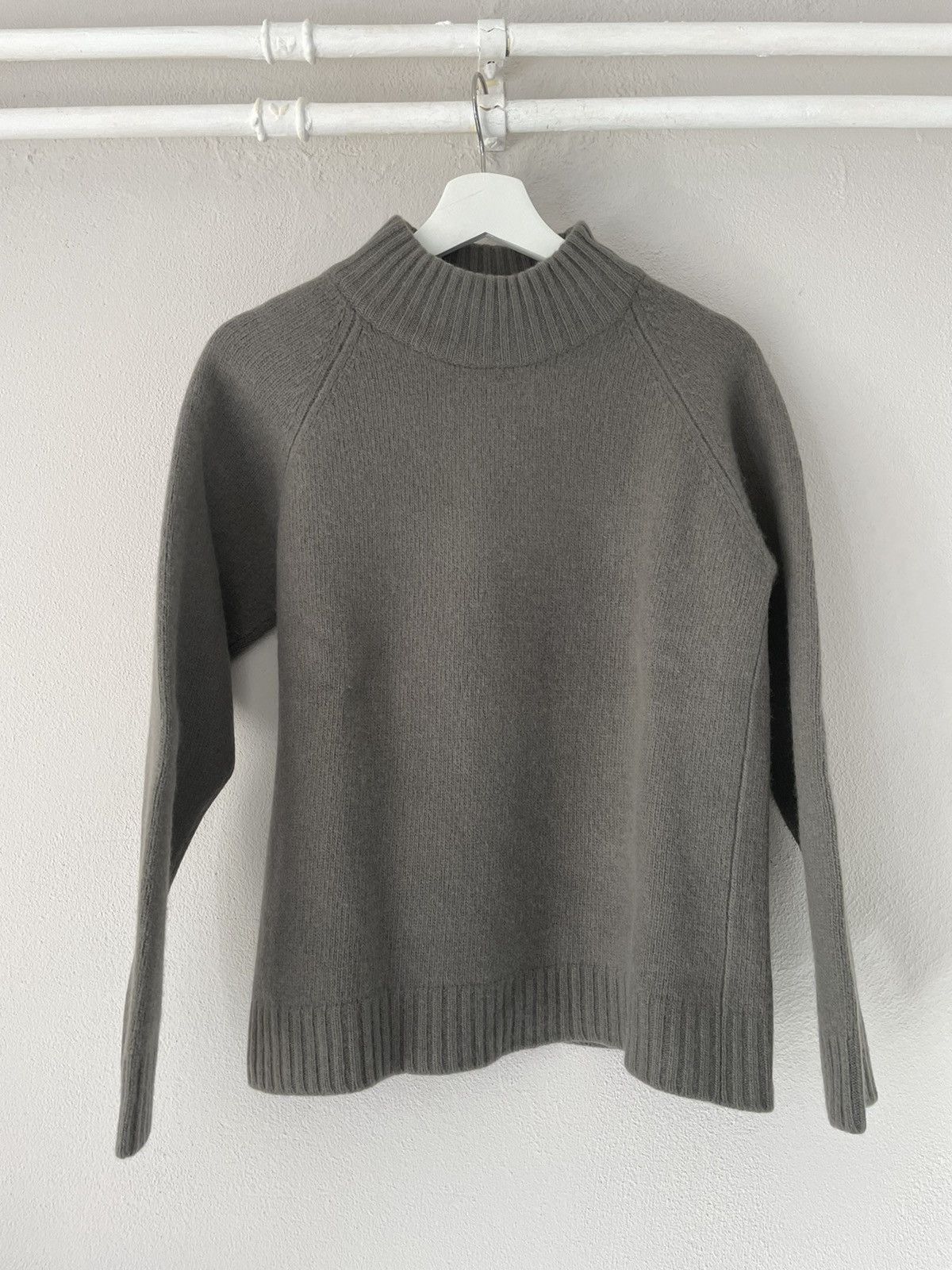 Marni 100% Cashmere Knit Sweater Size US S / EU 44-46 / 1 - 1 Thumbnail