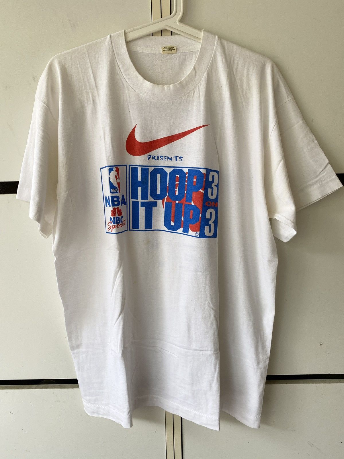 Nike × Vintage VINTAGE 1996 NIKE HOOP 3 IT UP 3 STREET BASKETBALL TEE Size US L / EU 52-54 / 3 - 1 Thumbnail
