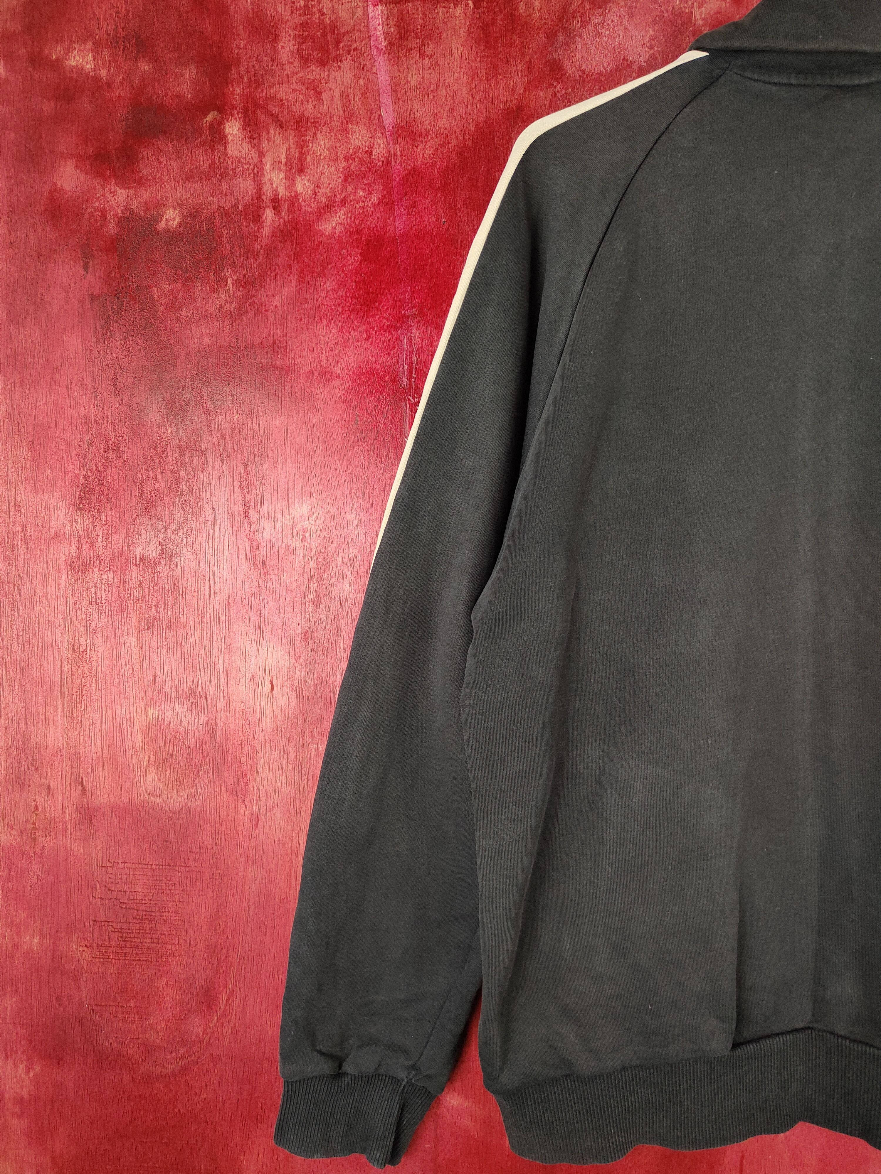 Japanese Brand DL Uniqlo UG Faded Dark Blue vintage Sweater #5418 Size US L / EU 52-54 / 3 - 10 Thumbnail