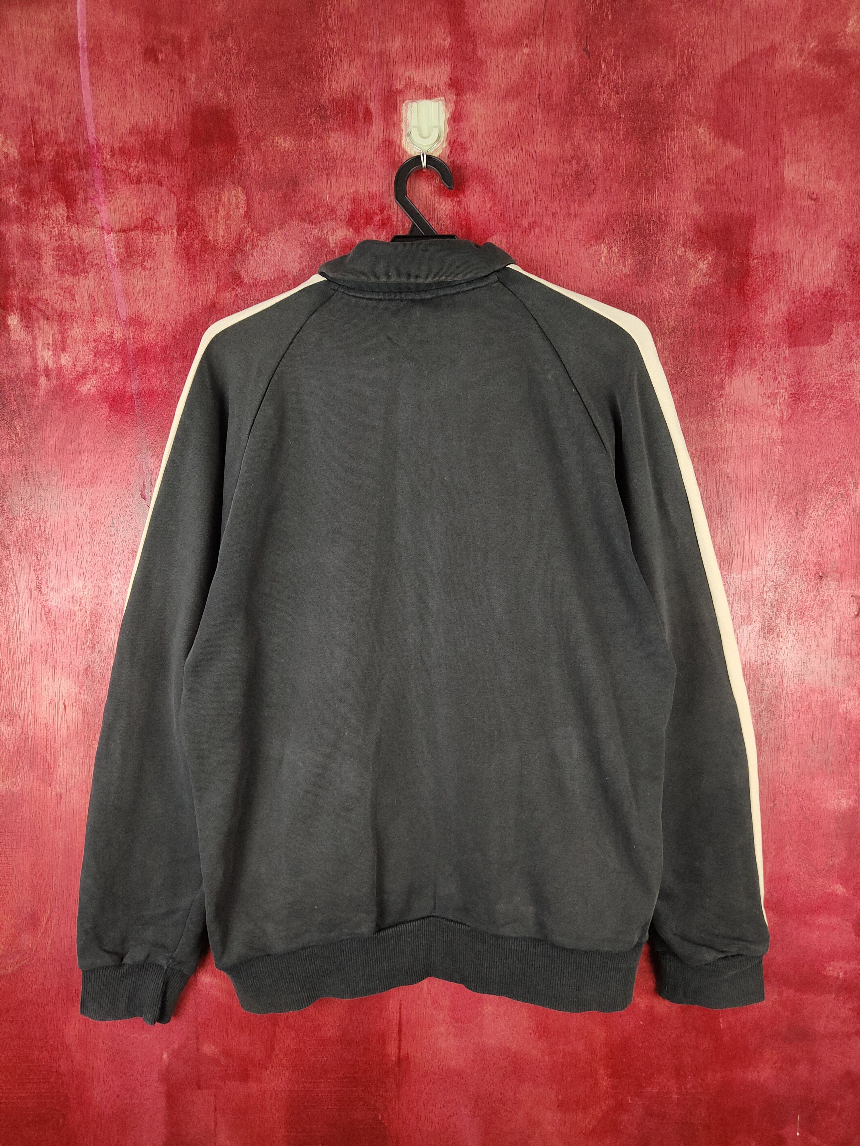 Japanese Brand DL Uniqlo UG Faded Dark Blue vintage Sweater #5418 Size US L / EU 52-54 / 3 - 9 Thumbnail
