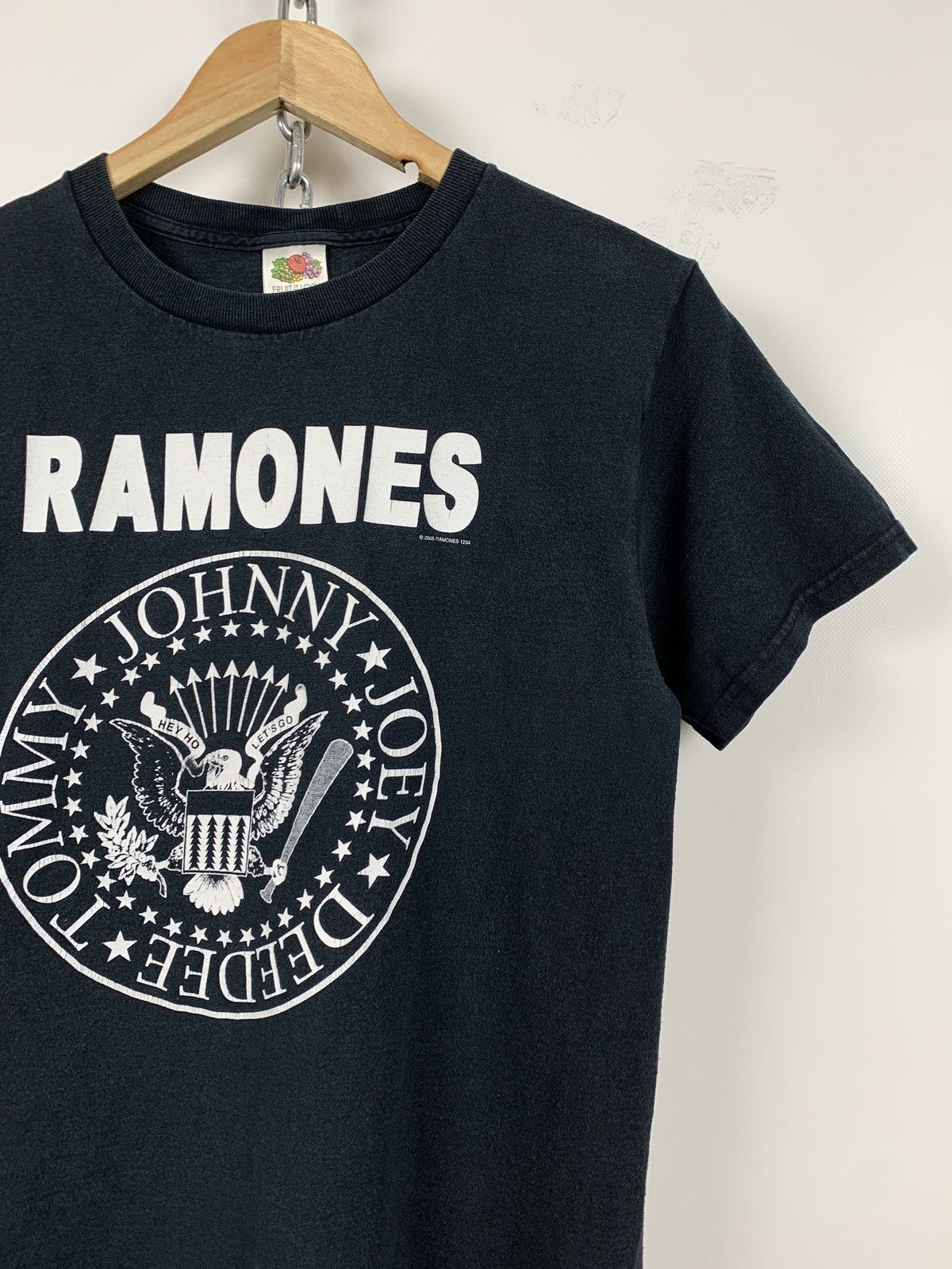 2005 Vintage Ramones Hey Ho Let’s Go Faded Black T-Shirt Short Sleeve T Shirts