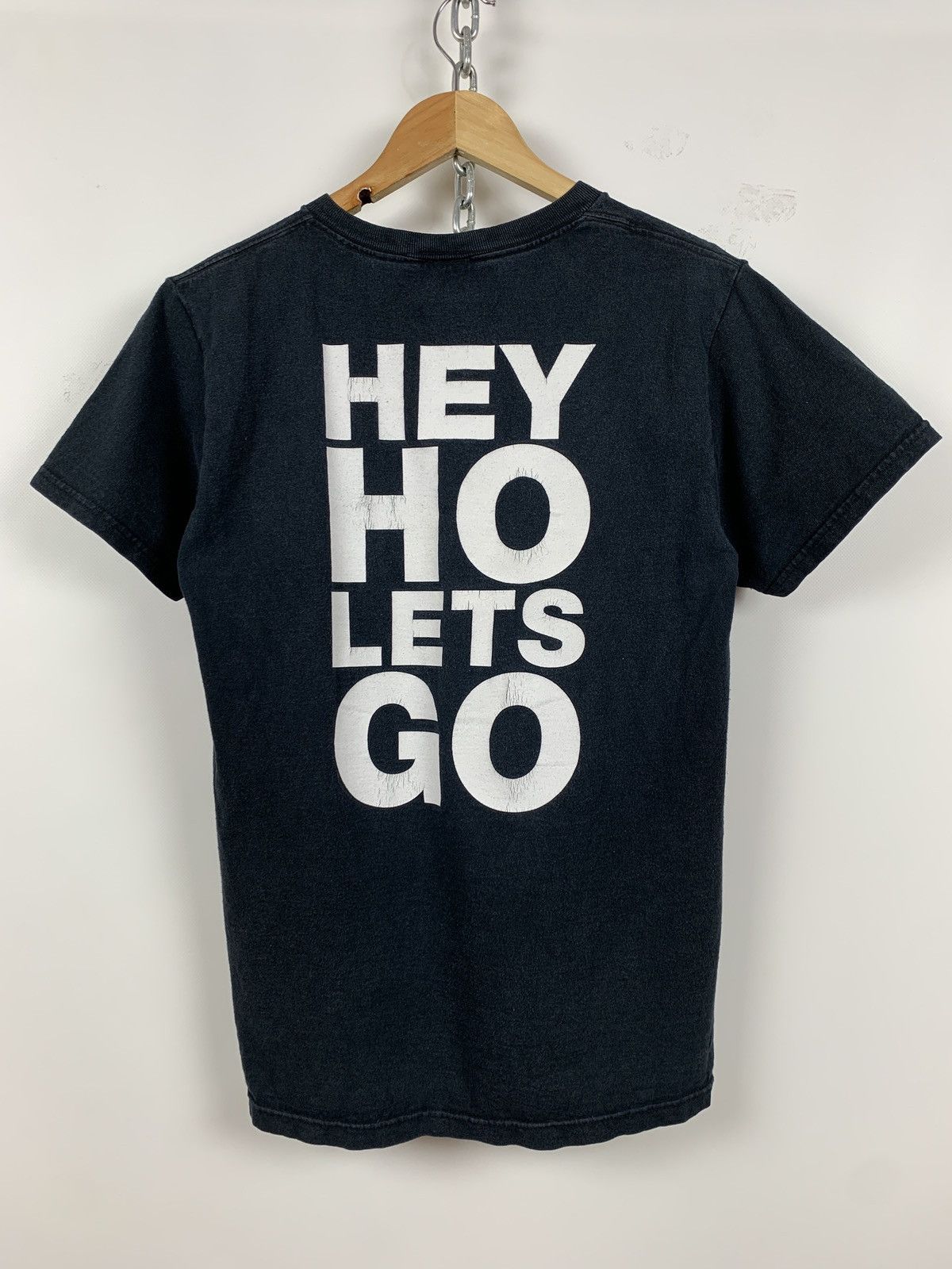 2005 Vintage Ramones Hey Ho Let’s Go Faded Black T-Shirt Short Sleeve T Shirts