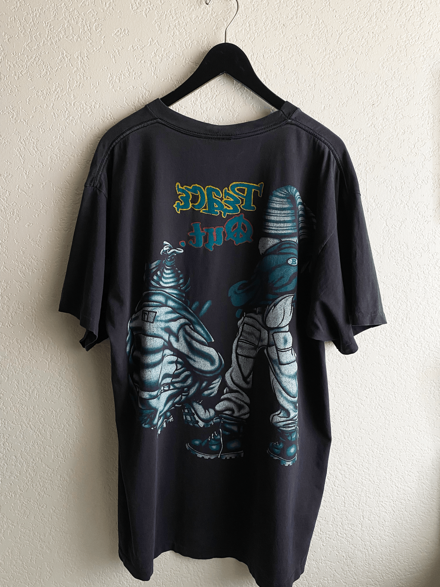 Tultex × Vintage × Warner Bros Vintage 90s Looney Tunes 'Peace Out' Tee Size US XL / EU 56 / 4 - 2 Thumbnail