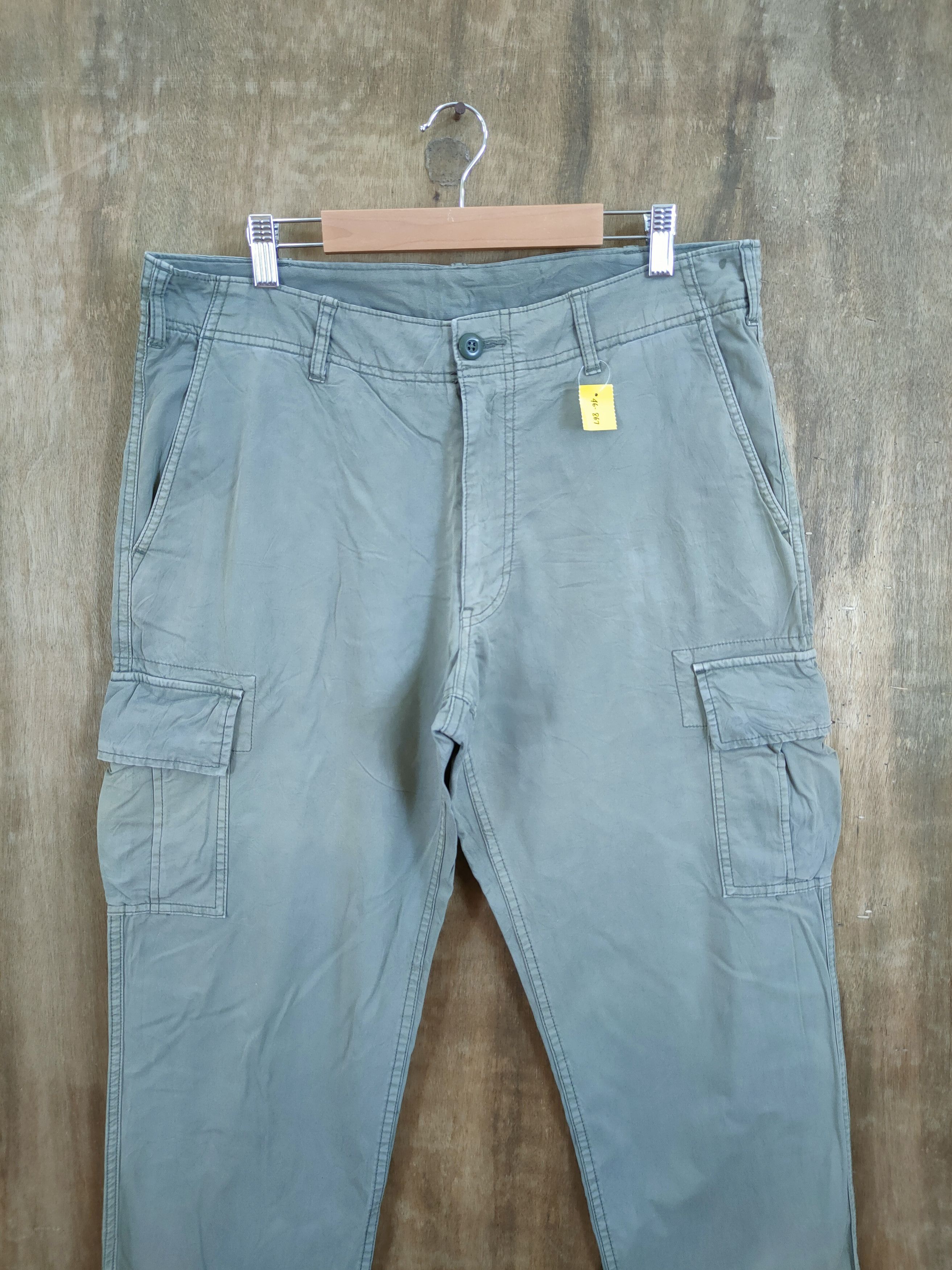 Japanese Brand D Uniqlo multipocket tactical utility cargo pants #46-867 Size US 34 / EU 50 - 3 Thumbnail