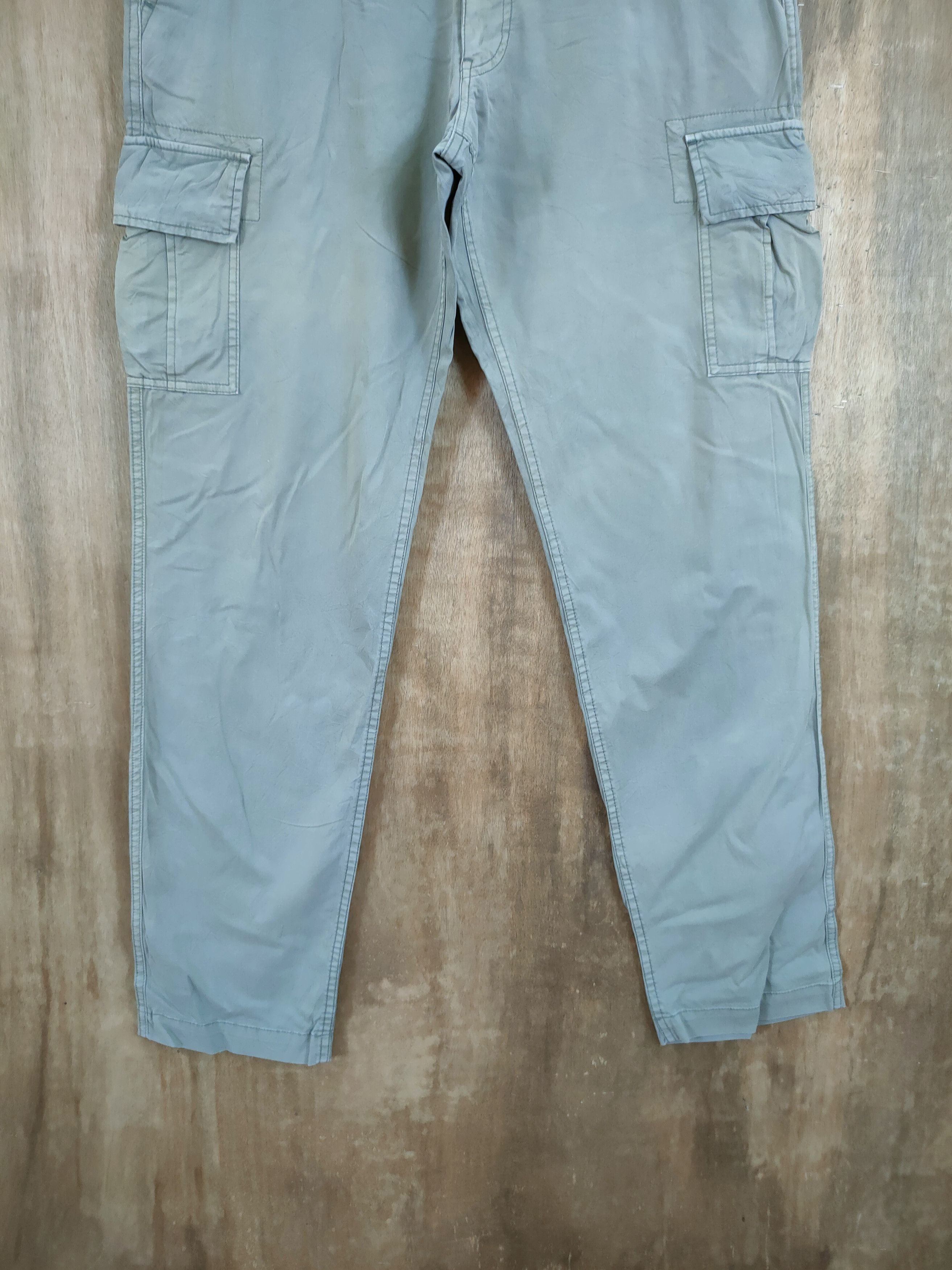 Japanese Brand D Uniqlo multipocket tactical utility cargo pants #46-867 Size US 34 / EU 50 - 2 Thumbnail