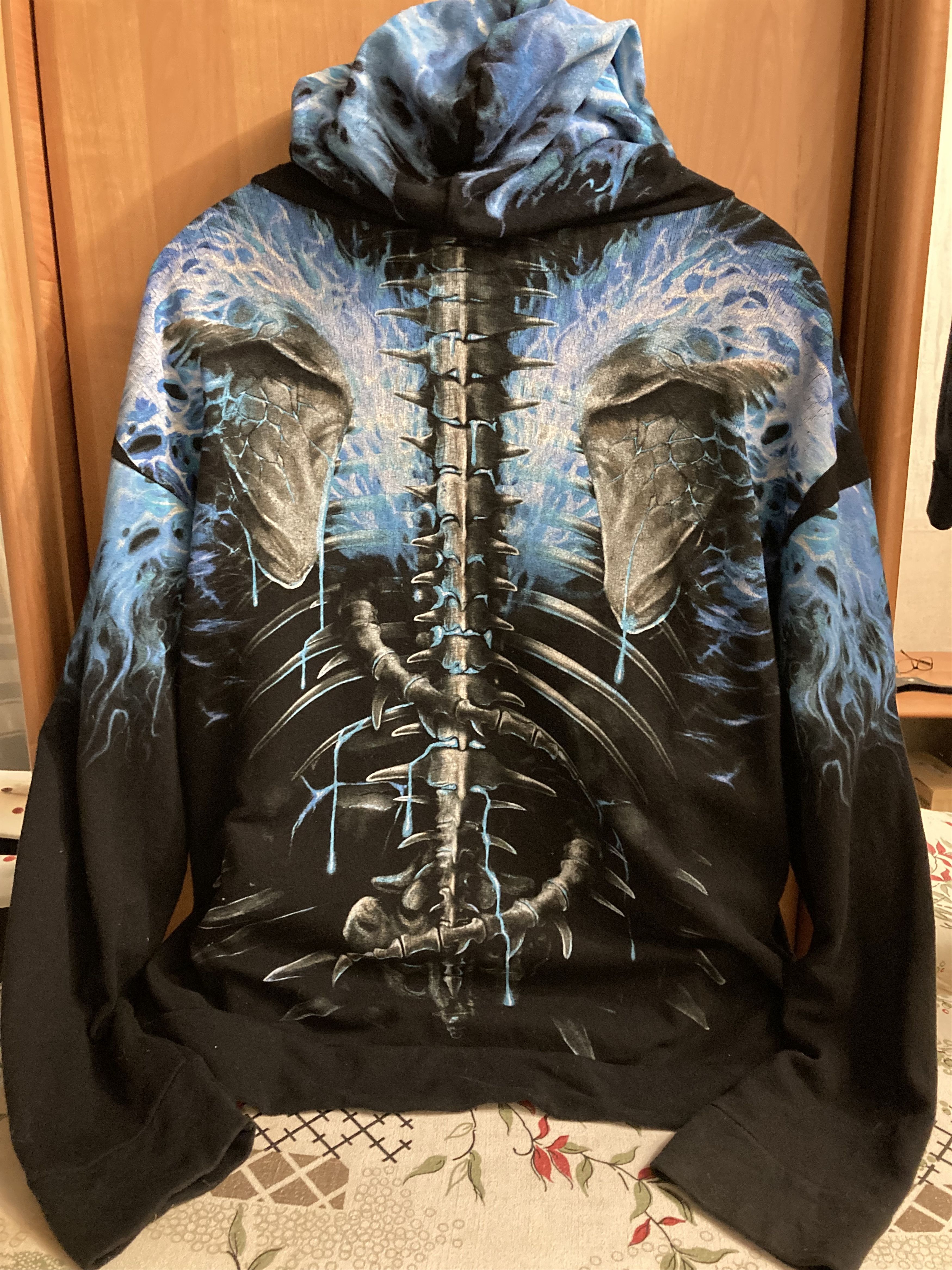 Vintage Skulls and Bones Flaming Spine All Over Print Hoodie Size US XXL / EU 58 / 5 - 2 Thumbnail