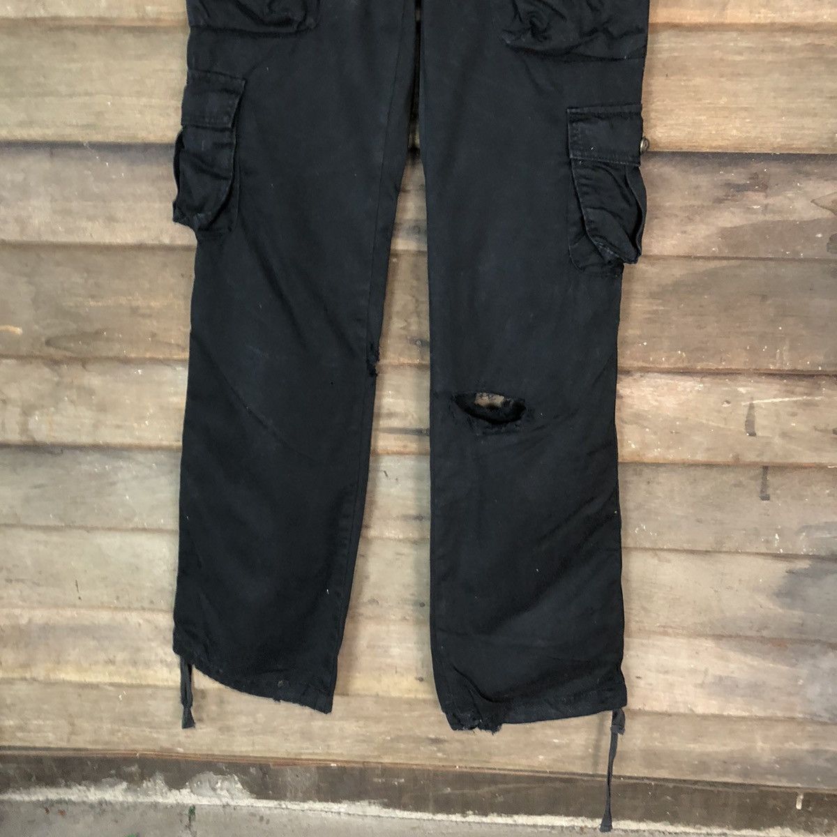 Japanese Brand DL Japan ripped utility multipocket Black Cargo Pants #7048 Size 27" / US 4 / IT 40 - 3 Thumbnail