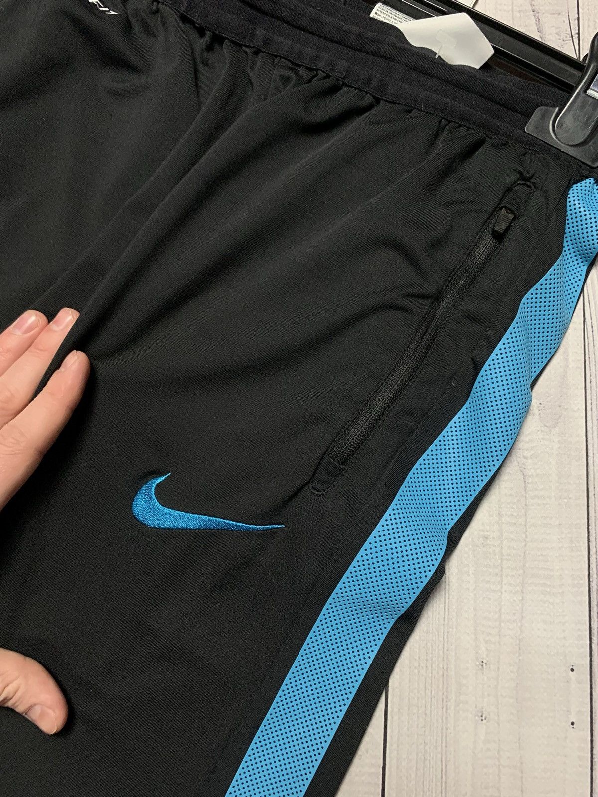 Vintage Vintage Nike Barcelona soccer joggers size S blue line Size US 30 / EU 46 - 5 Thumbnail