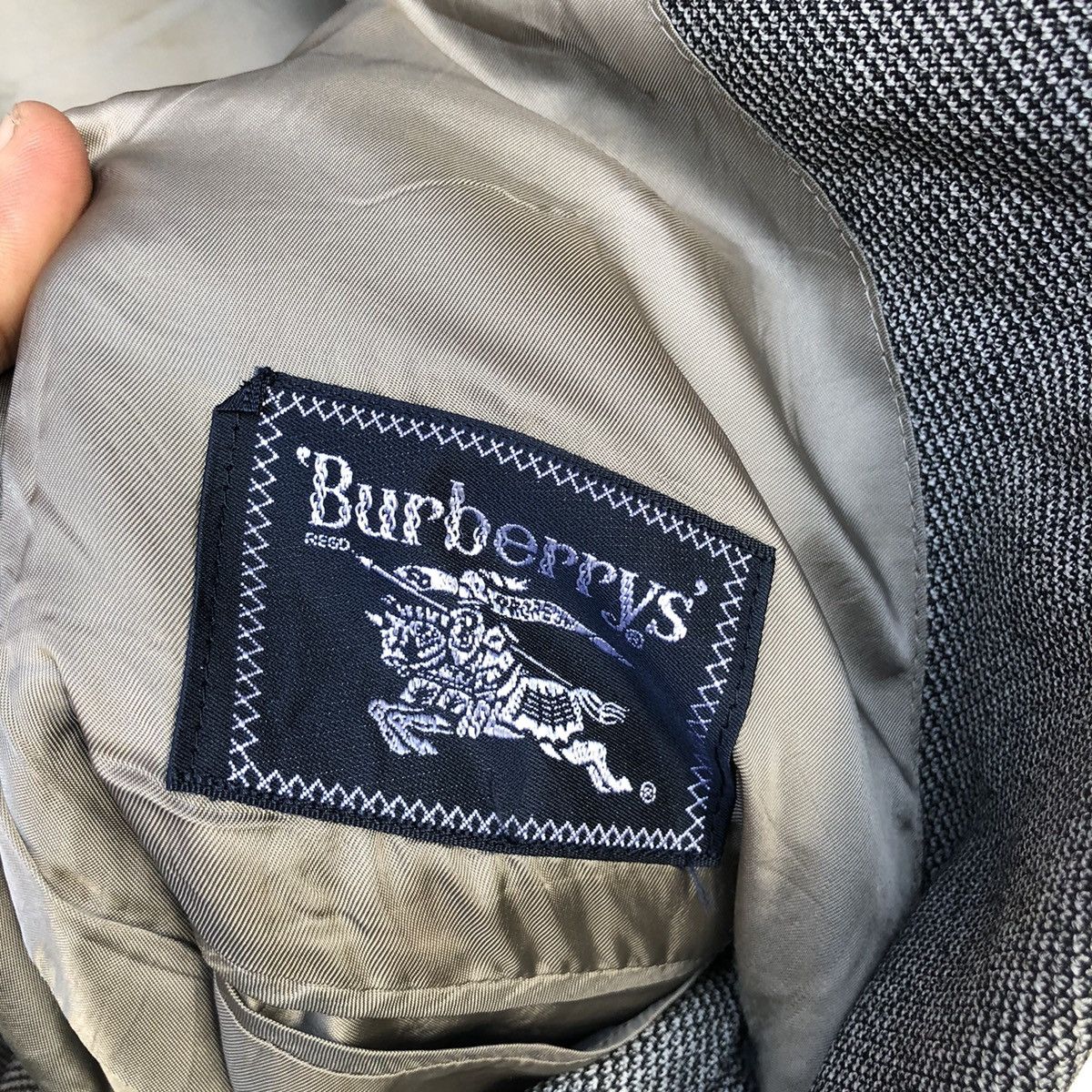 Burberry BURBERRY DOUBLE COLLAR JACKET Size US L / EU 52-54 / 3 - 3 Thumbnail