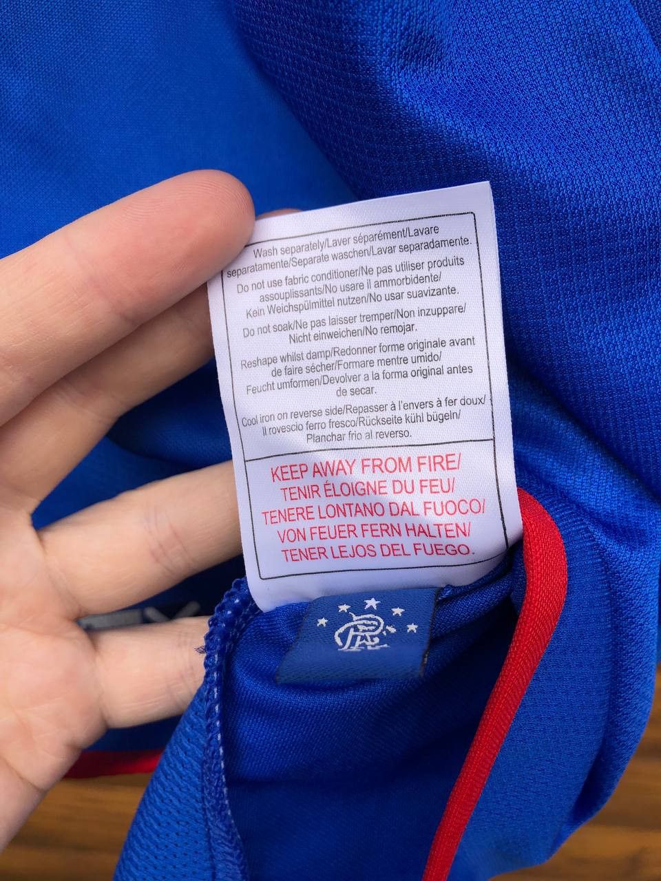 Umbro Glasgow Rangers Soccer Jersey Scottish Football Club Carling Size US L / EU 52-54 / 3 - 7 Thumbnail