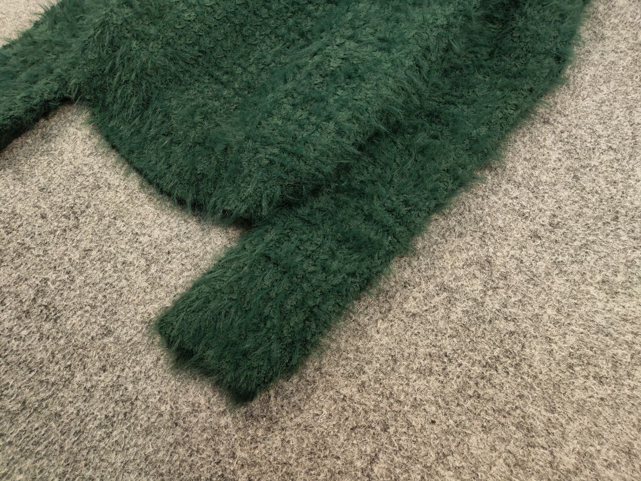 Japanese Brand Vintage Fuzzy Green Mohair Style Japanese Crewneck Sweater Size US S / EU 44-46 / 1 - 5 Thumbnail
