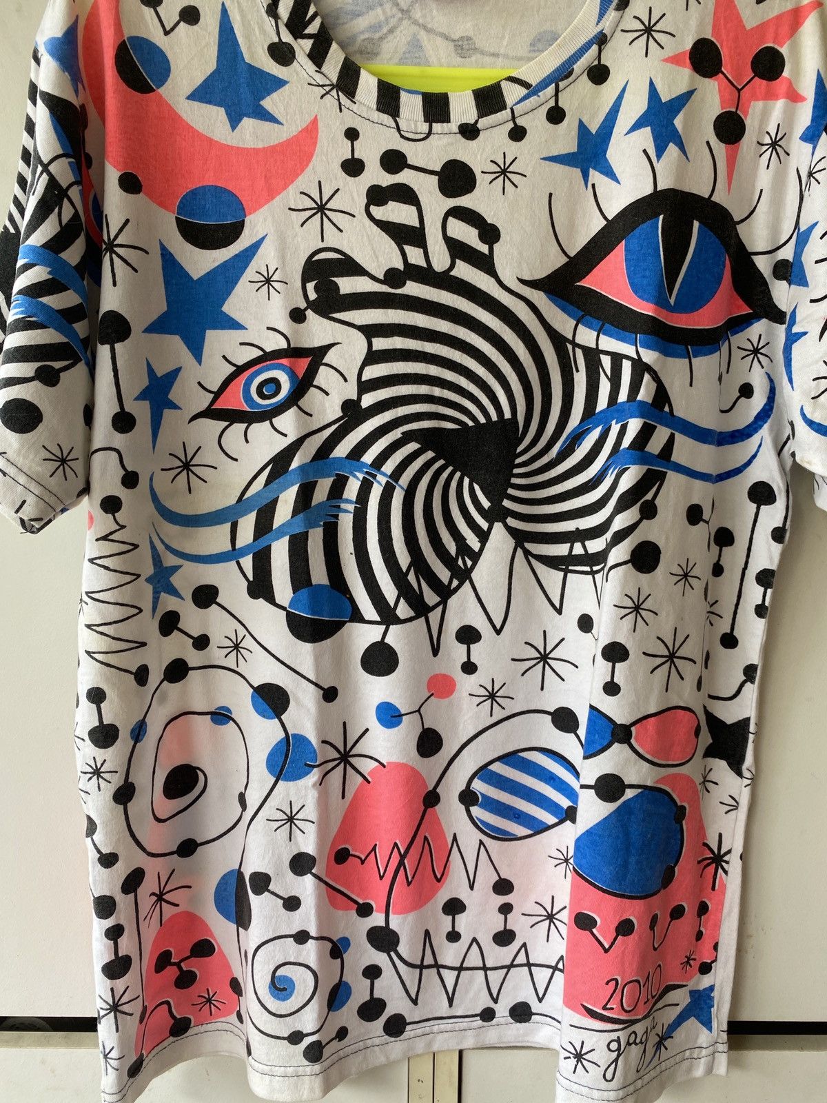 Designer FULL PRINT 2010 LADY GAGA T SHIRT Size US L / EU 52-54 / 3 - 5 Thumbnail