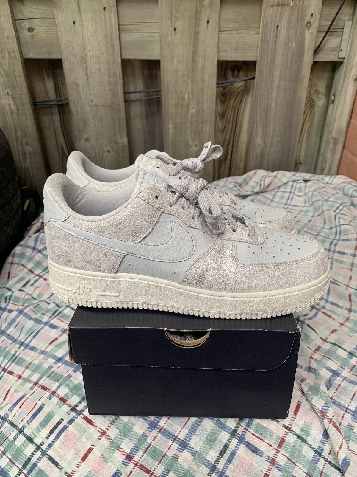 Nike Air Force One ‘07 Premium Pure Platinum Size US 9 / EU 42 - 1 Thumbnail