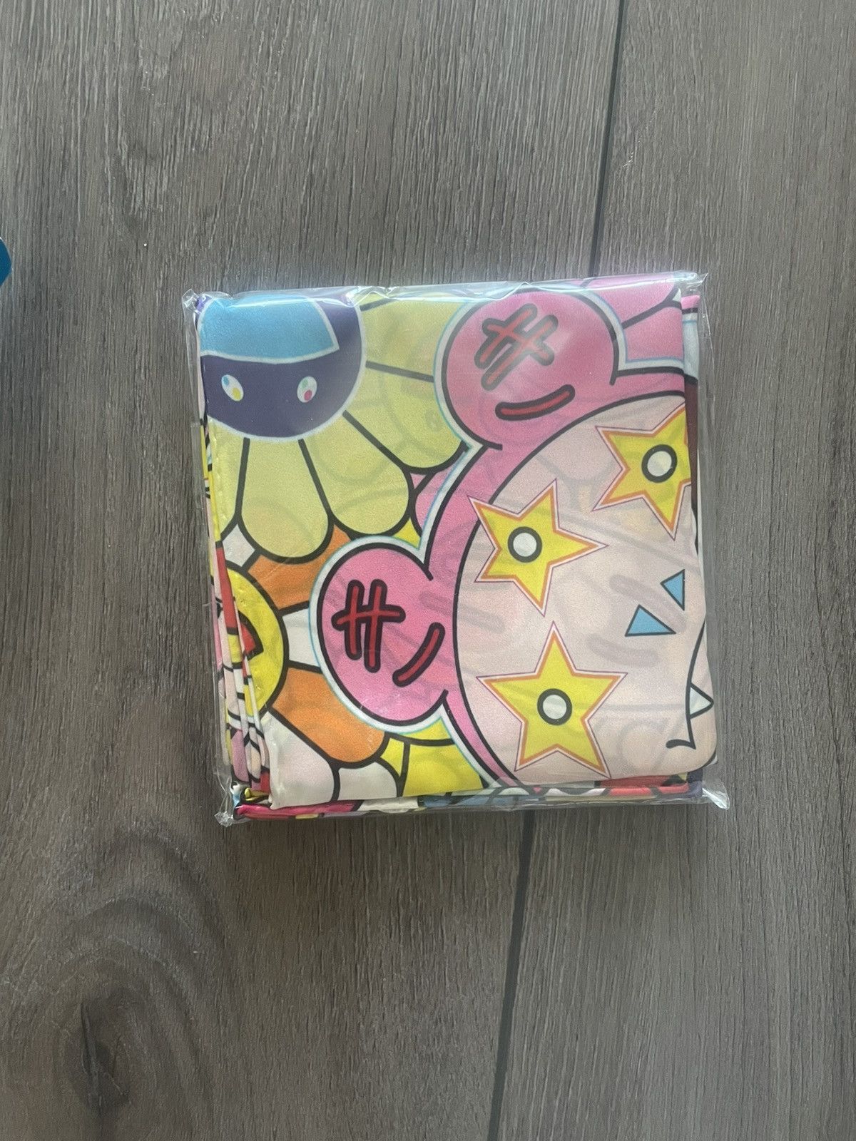 Takashi Murakami Takahashi Murakami Broad Round, The World Spins Silk Scarf Size ONE SIZE - 3 Thumbnail