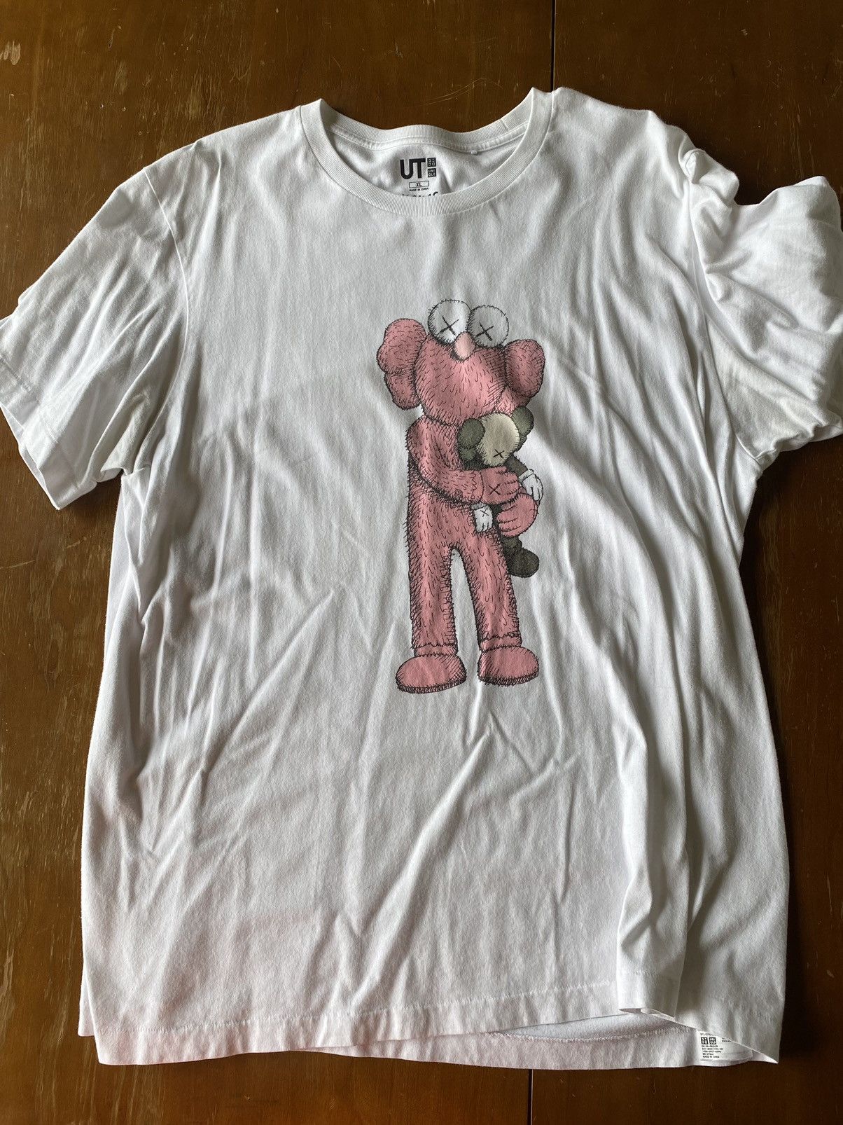 Kaws × Uniqlo Kaws BFF Tee Size US XL / EU 56 / 4 - 1 Thumbnail