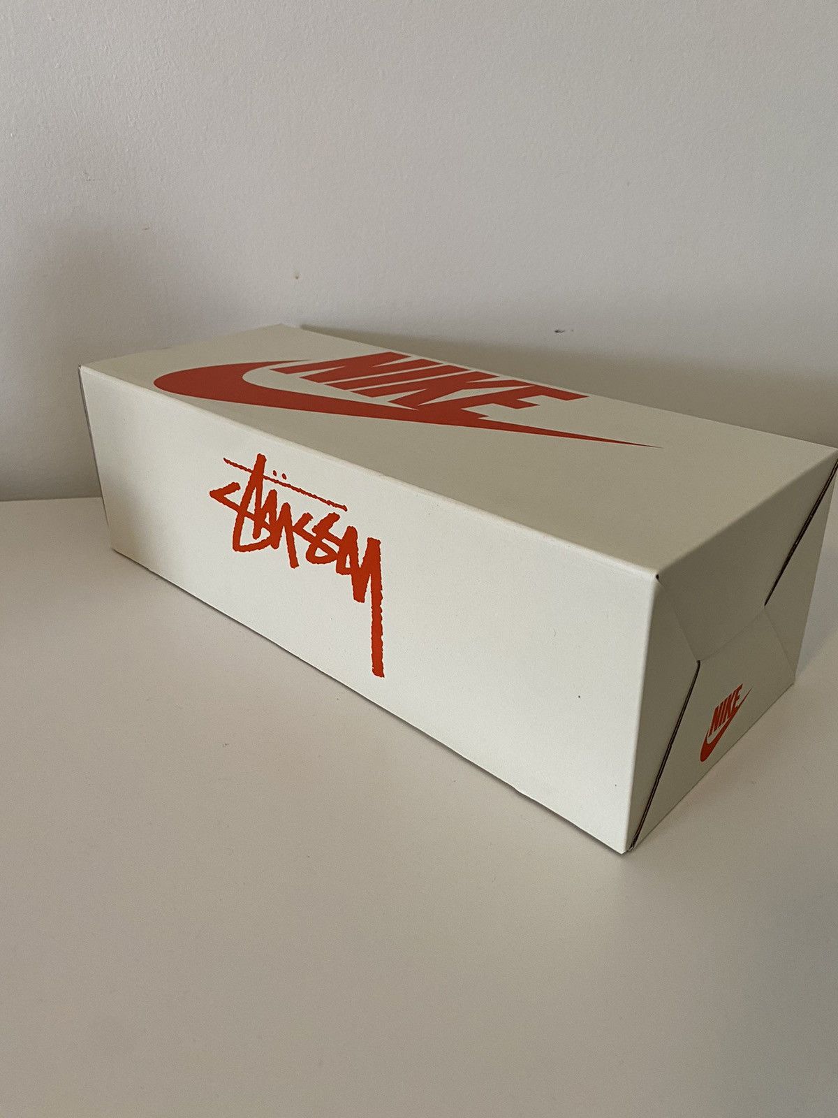 stüssy x nike benassi slide