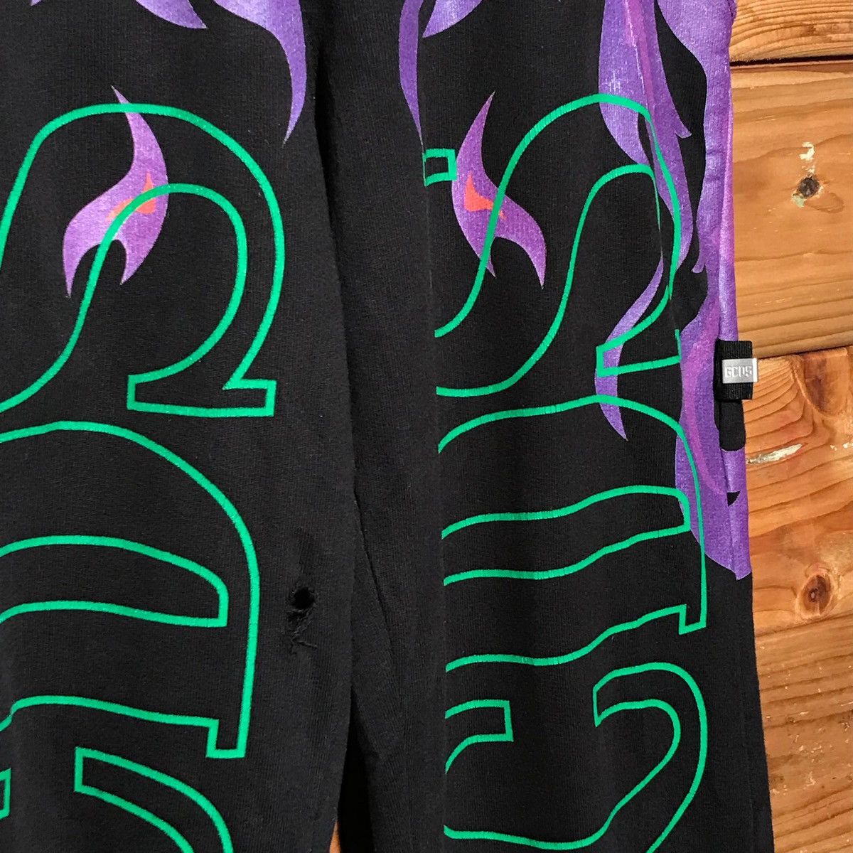 GCDS GCDS Italy flame sweatpants joggers Size US 30 / EU 46 - 7 Thumbnail