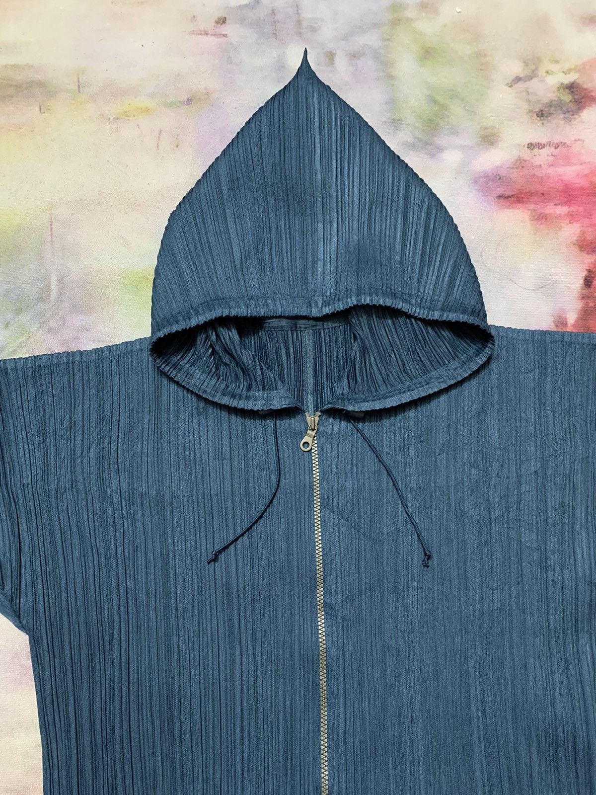 Issey Miyake PLEATS PLEASE ISSEY MIYAKE HOODIE TAPERED SLEEVES WOMEN Size US M / EU 48-50 / 2 - 9 Thumbnail