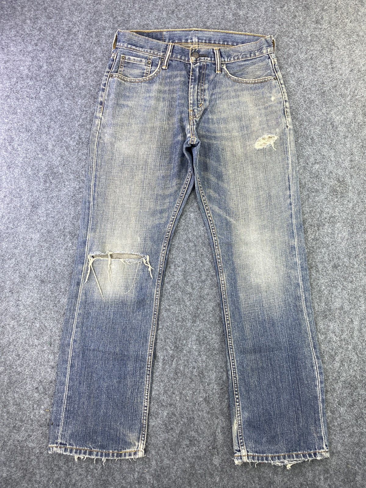 Levi's Vintage Levi's 559 Distressed Jeans - J574 Size US 32 / EU 48 - 1 Thumbnail