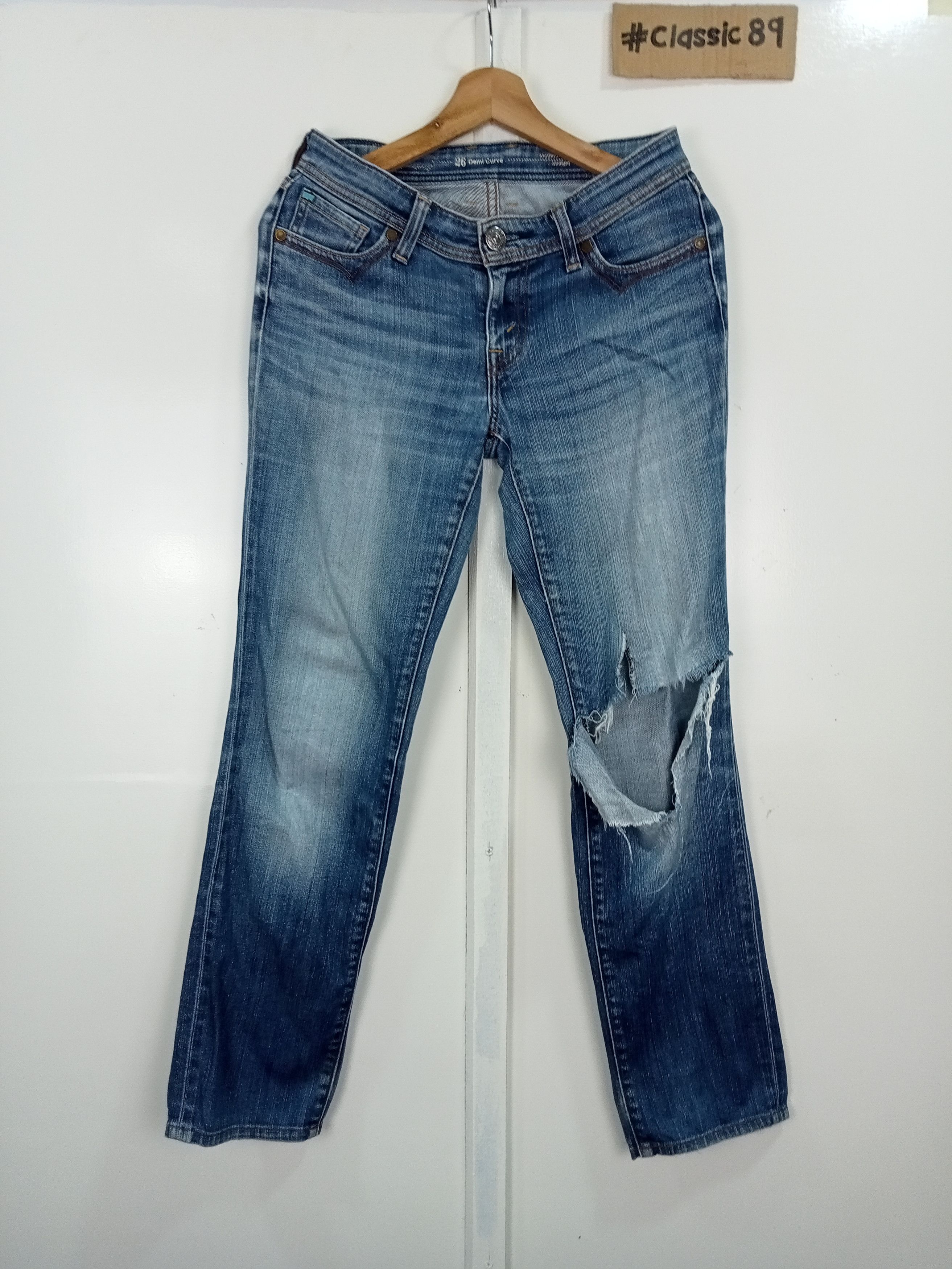 Vintage Levi's Ripped Denim Jeans
