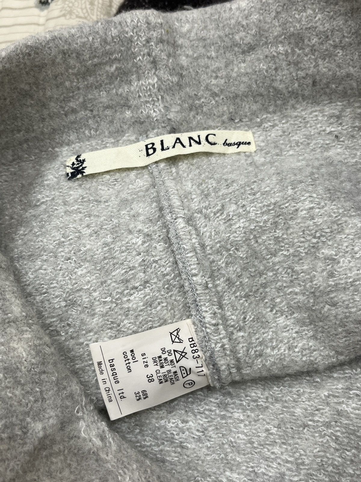Hypebeast (Bbbb). BLANC HYPEBEAST SKIRTS Size 30" / US 8 / IT 44 - 8 Thumbnail
