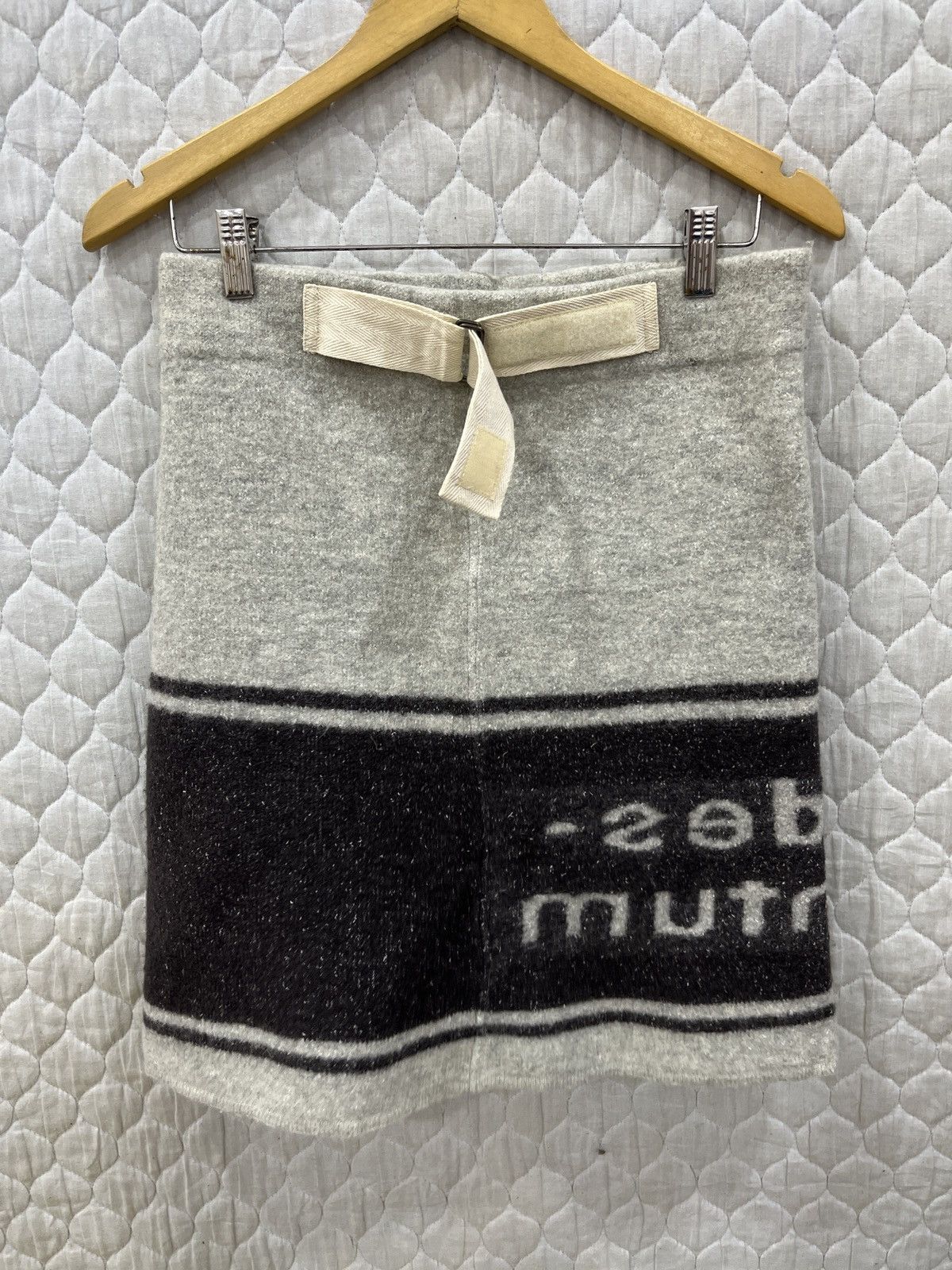 Hypebeast (Bbbb). BLANC HYPEBEAST SKIRTS Size 30" / US 8 / IT 44 - 1 Thumbnail