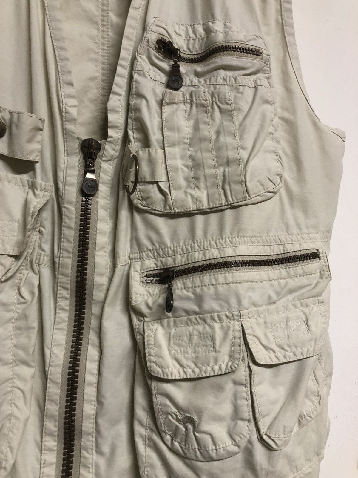 Camel × Designer × Vintage Camel vintage multi pocket vest 90s Size US L / EU 52-54 / 3 - 4 Thumbnail