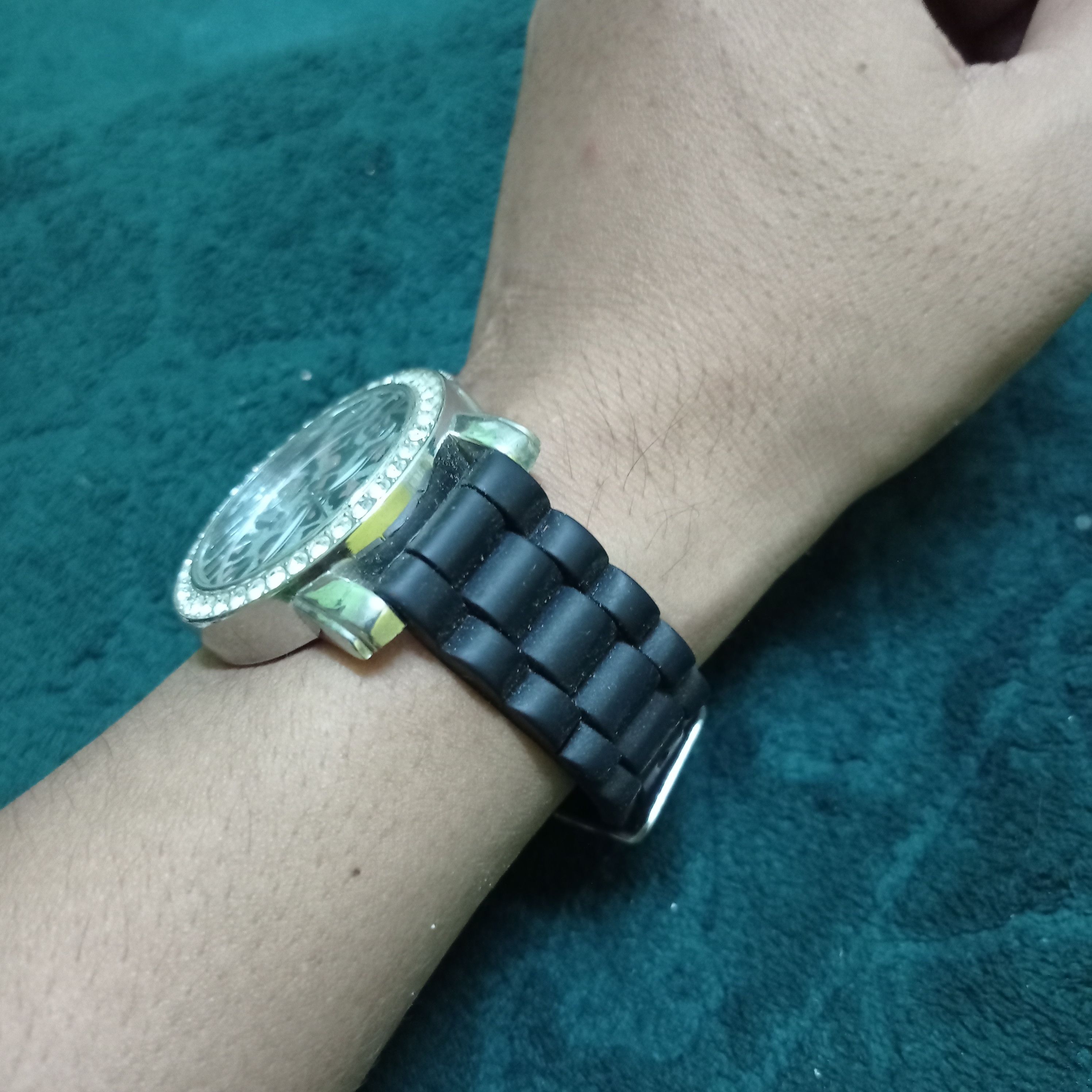 Vintage HOT ITEM🔥Geneva Platinum Watch by Japan Engine Movement Size ONE SIZE - 9 Thumbnail