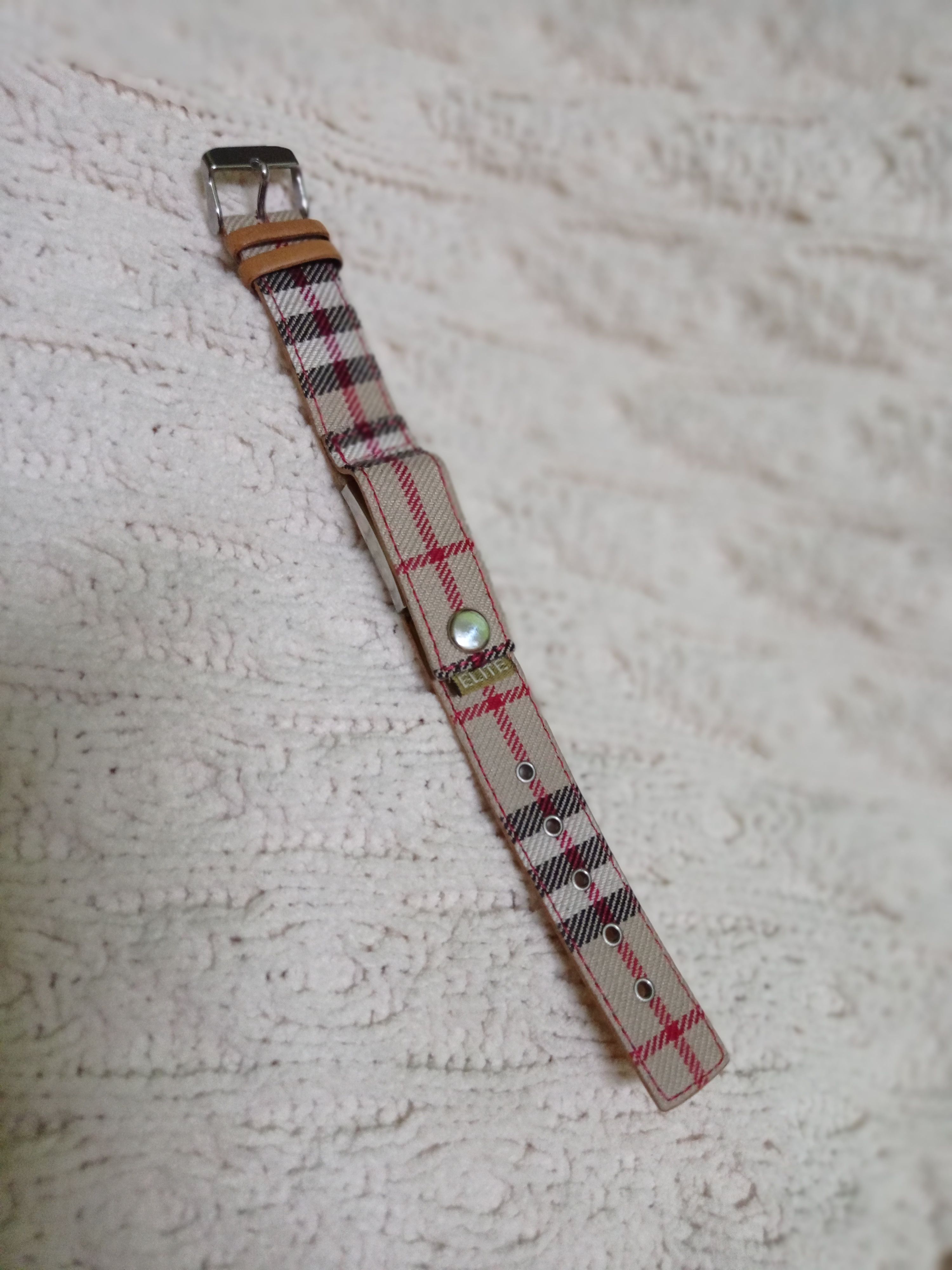 Other RETRO ELITE WATCH DESIGN LIKE BURBERRY LONDON. Size ONE SIZE - 2 Thumbnail
