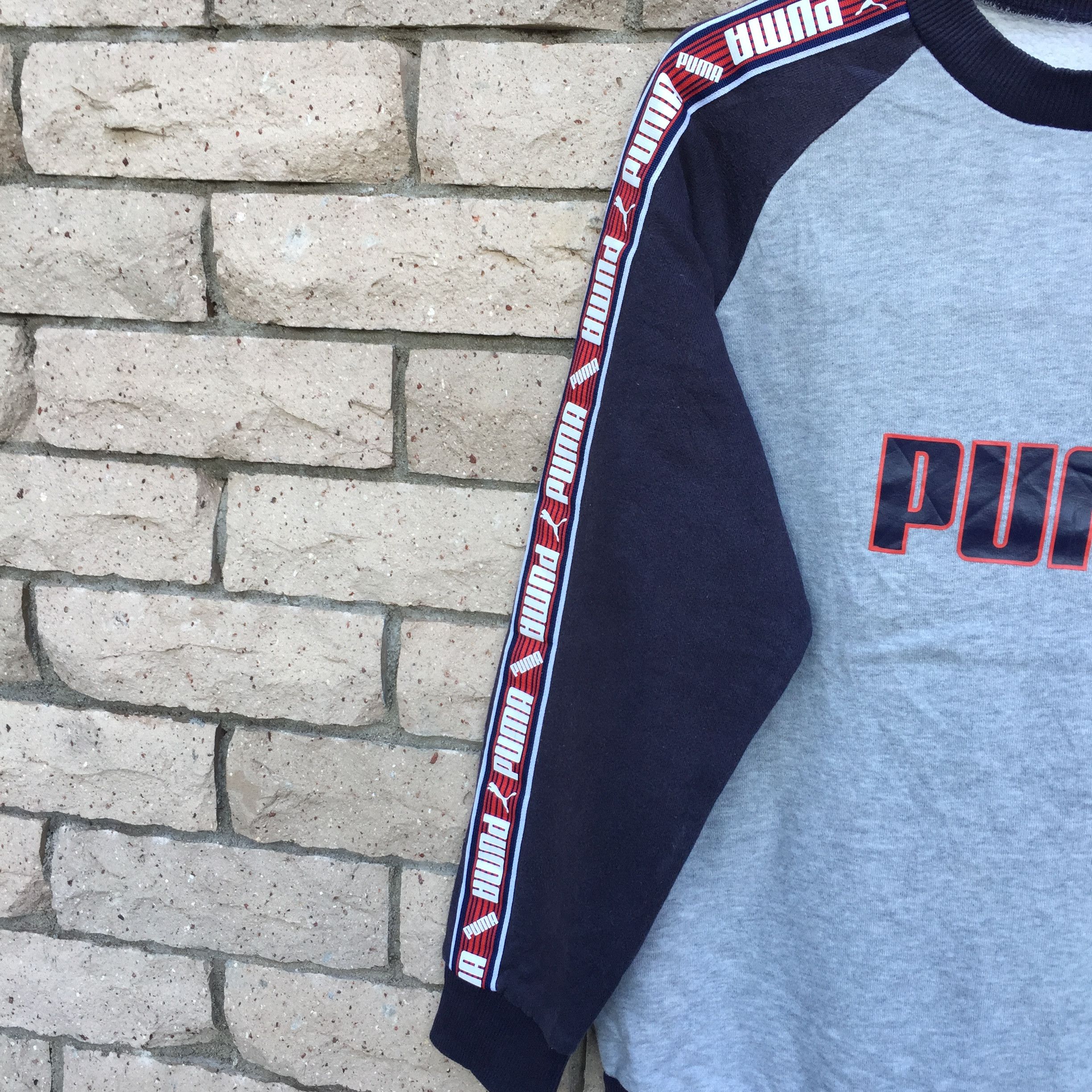 Puma PUMA sweatshirt spell out big logo.. striped logo.. Size US S / EU 44-46 / 1 - 3 Thumbnail