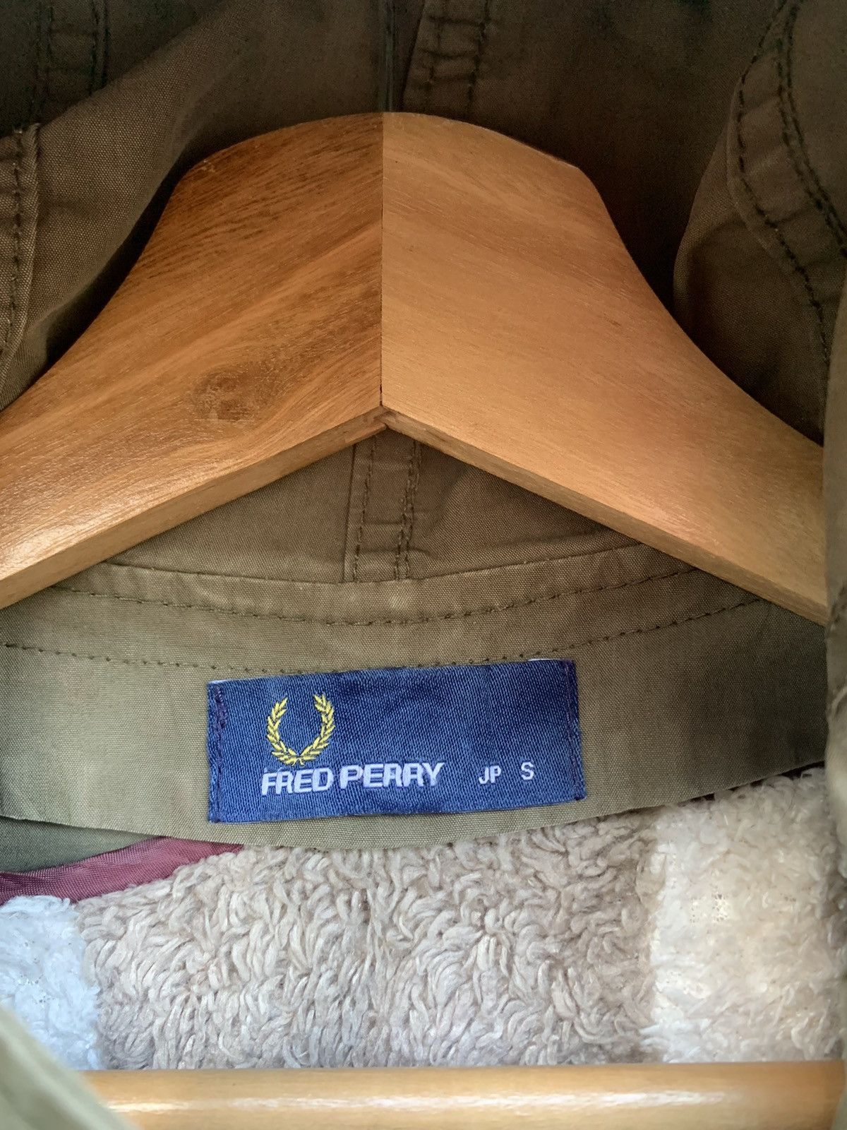 Fred Perry Fred Perry Fleece Lined Hooded Jacket (Woman) Size US S / EU 44-46 / 1 - 12 Thumbnail