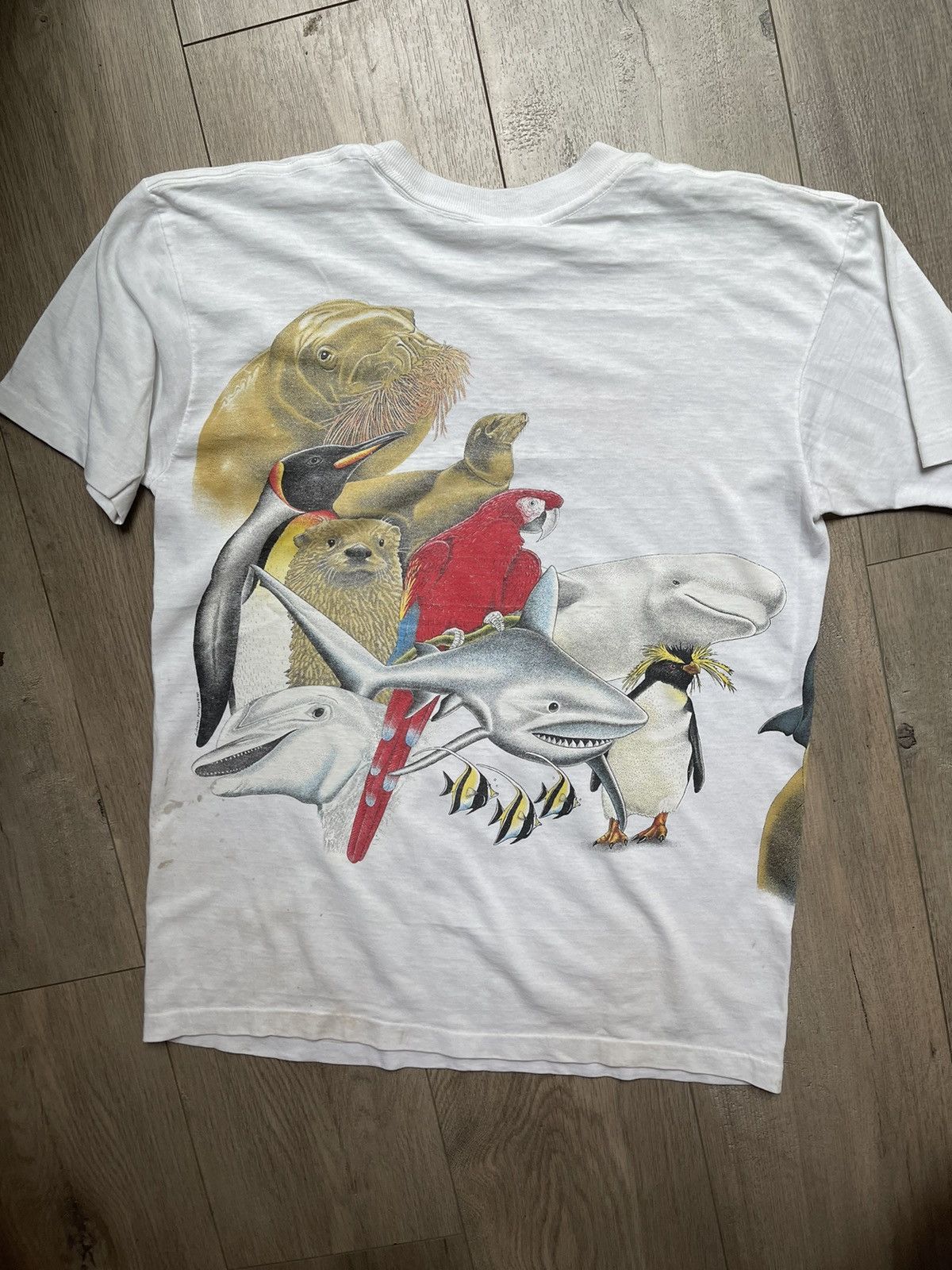 Vintage Vintage 90s Sea Animal Wrap Around T Shirt Size US M / EU 48-50 / 2 - 4 Thumbnail
