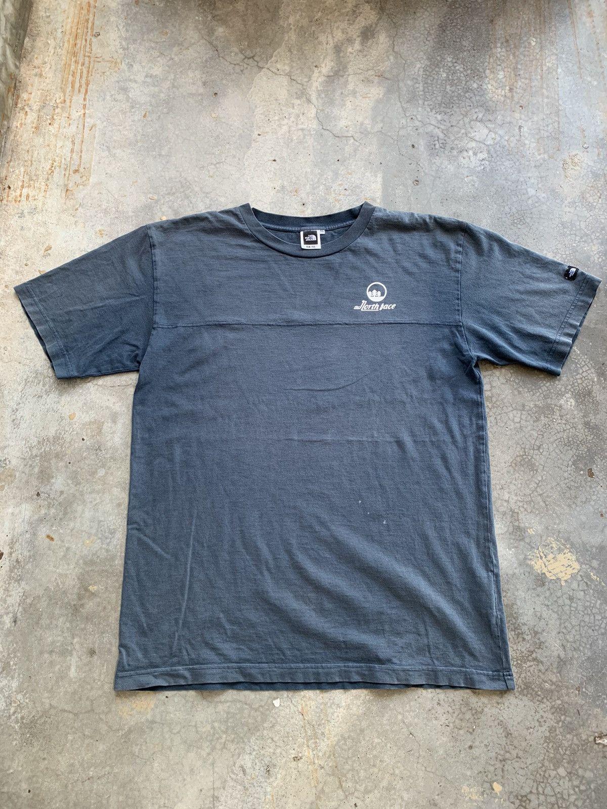 The North Face Vintage The North Face Sun Faded Tshirt Size US L / EU 52-54 / 3 - 2 Thumbnail