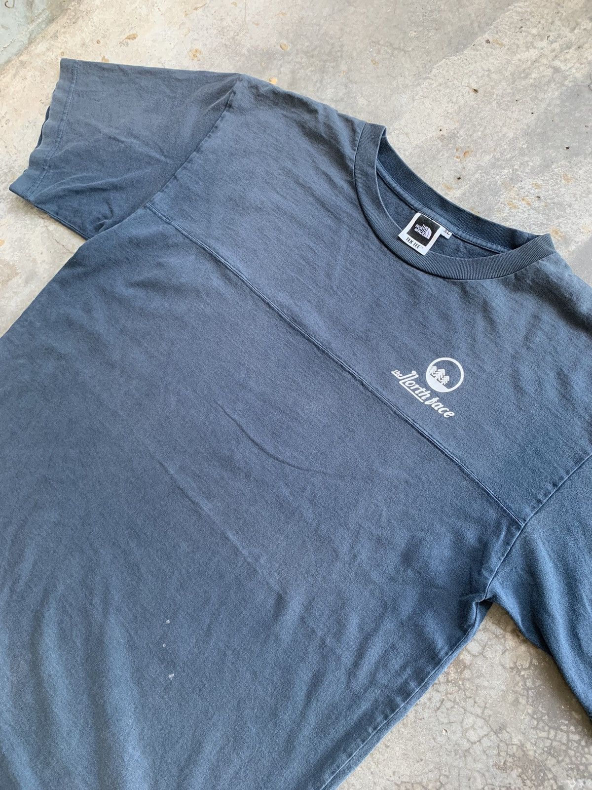 The North Face Vintage The North Face Sun Faded Tshirt Size US L / EU 52-54 / 3 - 1 Thumbnail