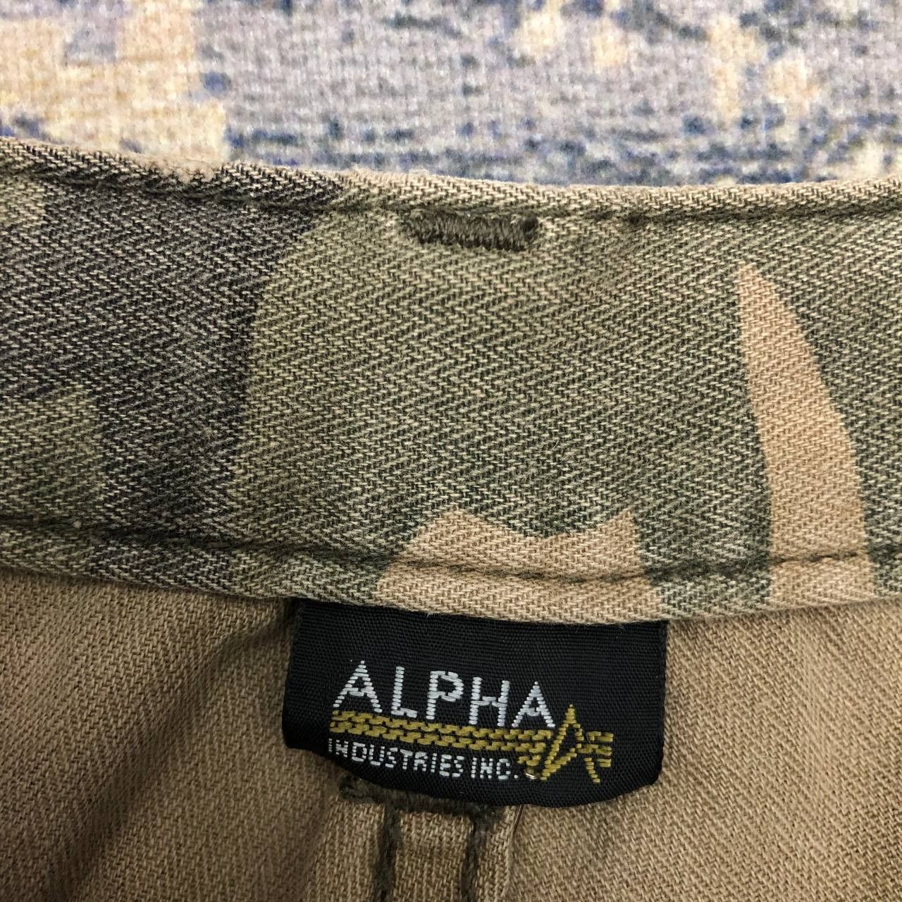 Alpha Industries P470 ALPHA INDUSTRIES INC. CAMO CARGO SHORT PANTS Size US 33 - 5 Thumbnail