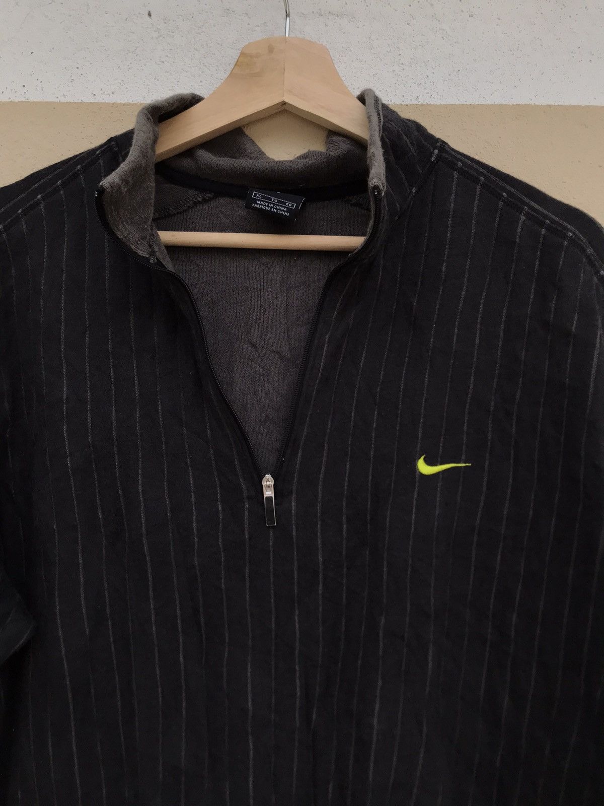 Nike Vintage Thrashed Faded Nike Golf Halfzip Sweater Size US L / EU 52-54 / 3 - 6 Thumbnail