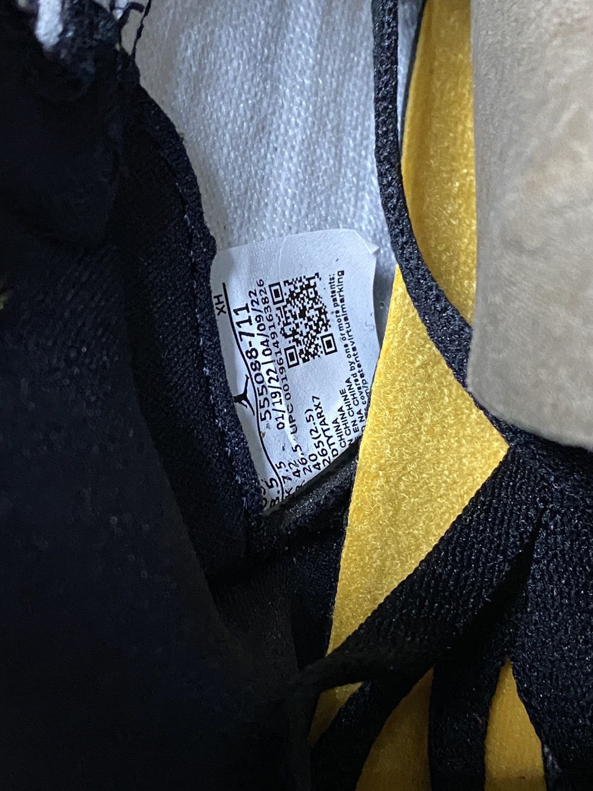 Jordan Brand Nike air jordan 1 retro og high taxi Size US 8.5 / EU 41-42 - 8 Thumbnail