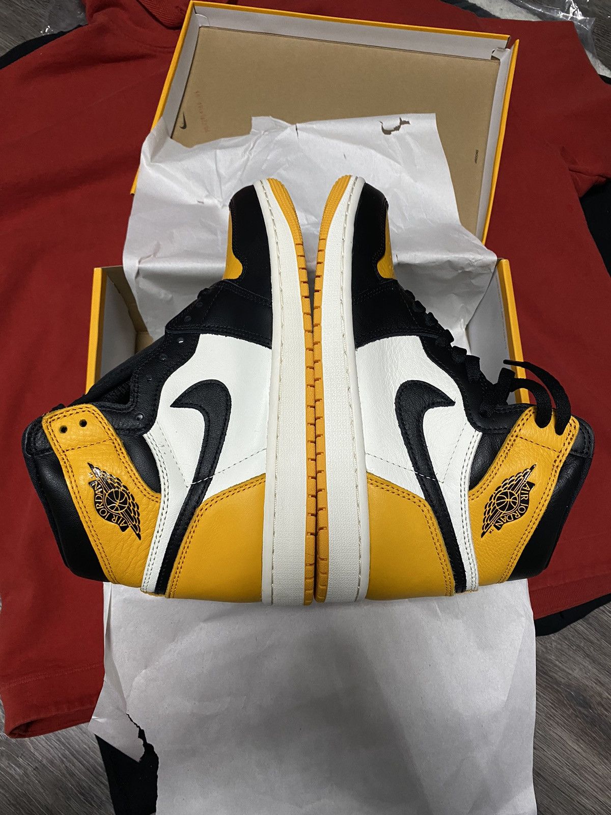 Jordan Brand Nike air jordan 1 retro og high taxi Size US 8.5 / EU 41-42 - 3 Thumbnail