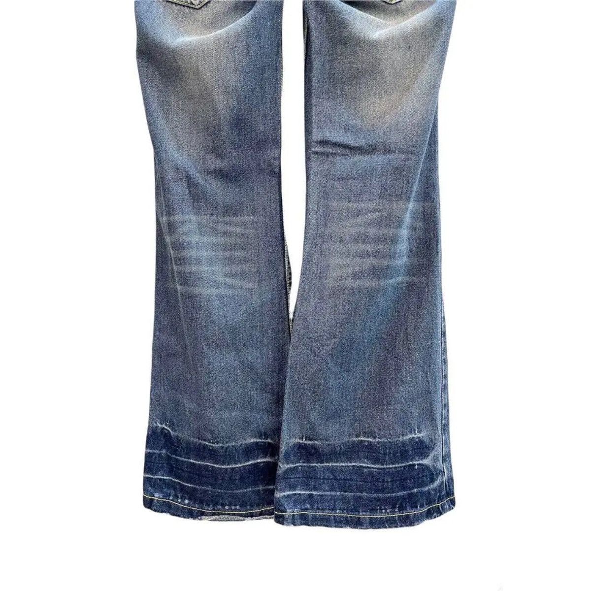 Japanese Brand VINTAGE🔥🔥DISTRESSED FLARED DENIM LAUVE&TYTE SIZE 30X31 Size 30" / US 8 / IT 44 - 9 Thumbnail