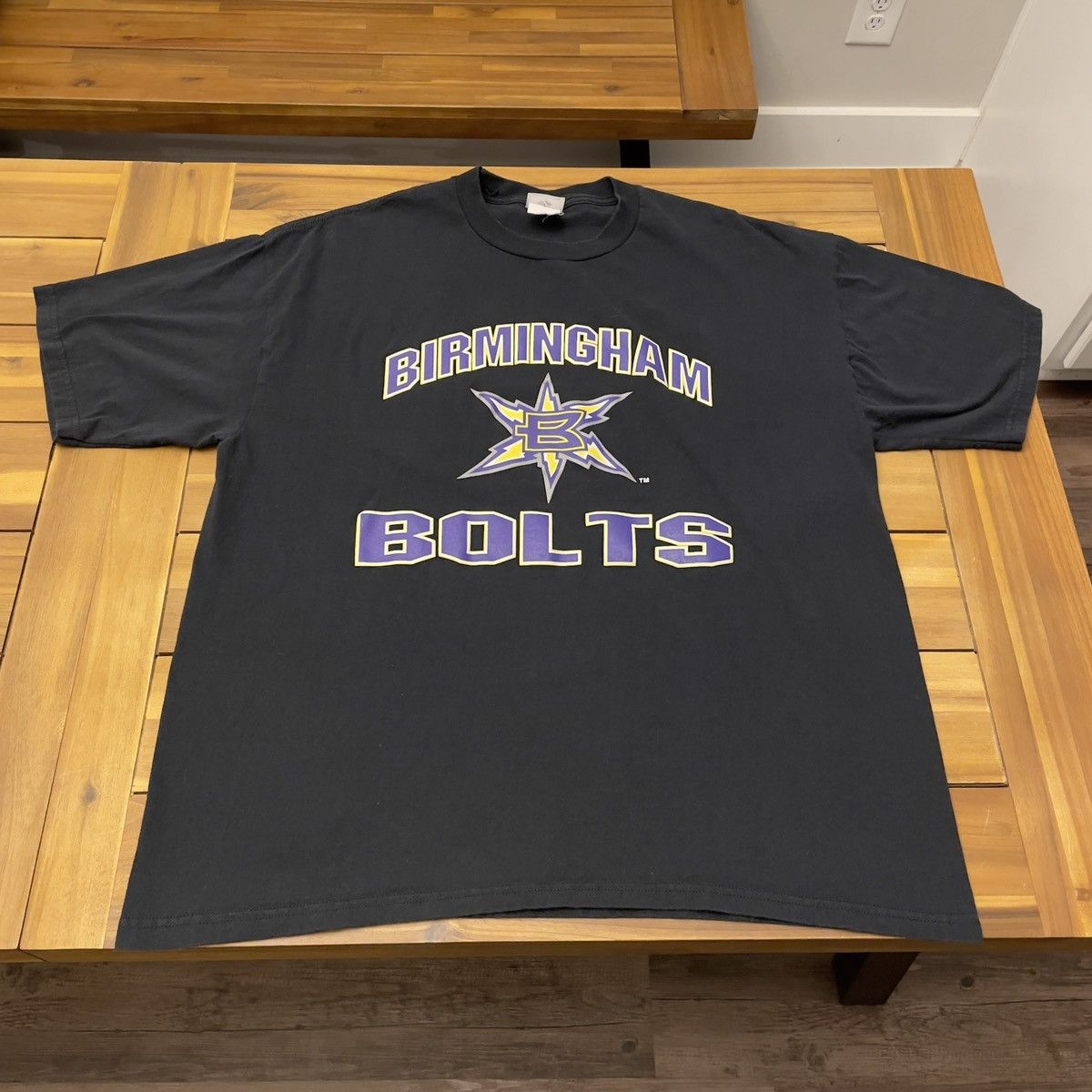 Jerzees × Vintage Vintage 2000s Birmingham Bolts XFL WWF Football Logo Shirt Size US XL / EU 56 / 4 - 1 Thumbnail