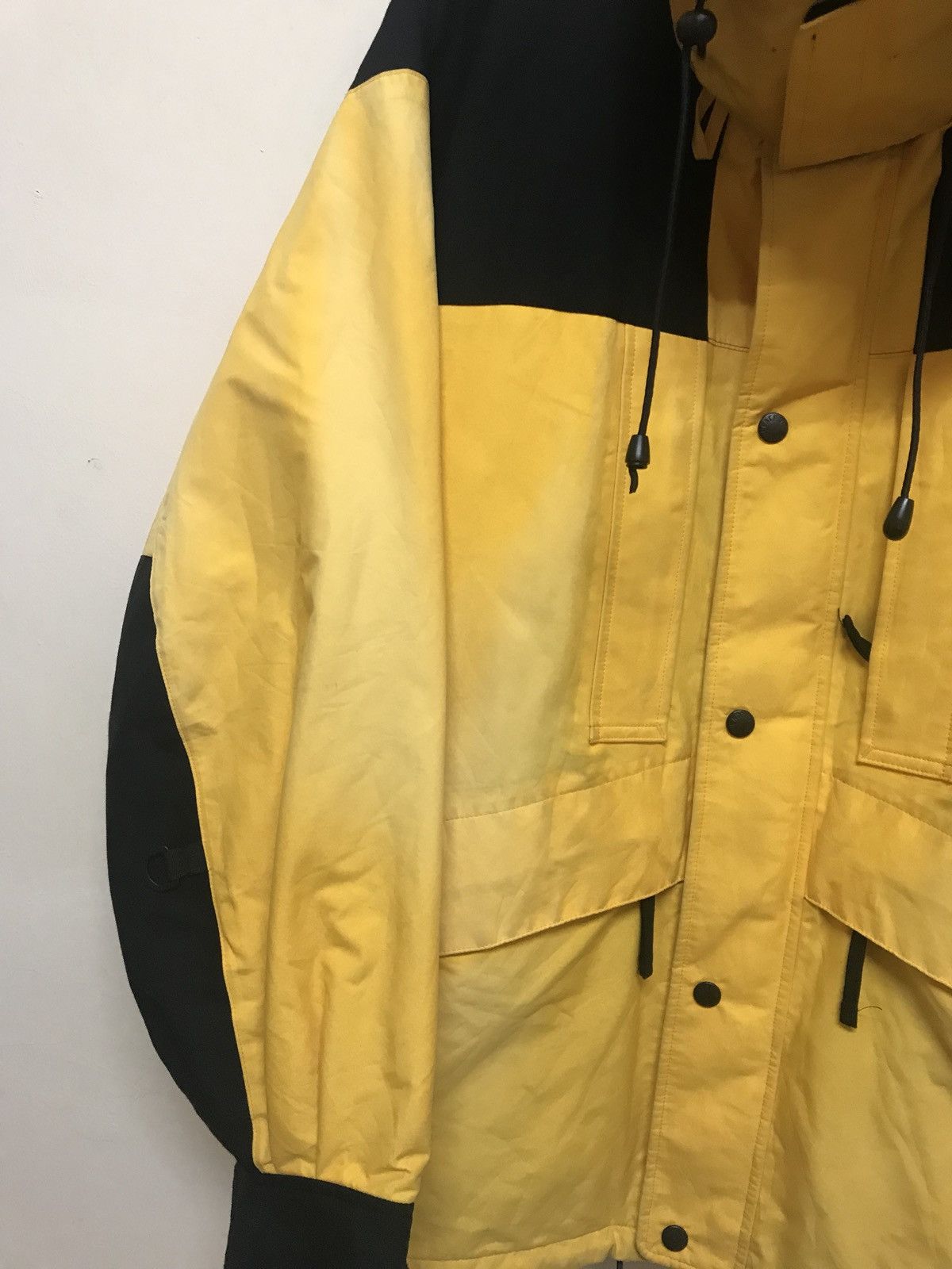 The North Face DEFECT STYLE SKI JACKET BY THE NORTH FACE YELLOW JACKET Size US L / EU 52-54 / 3 - 7 Thumbnail