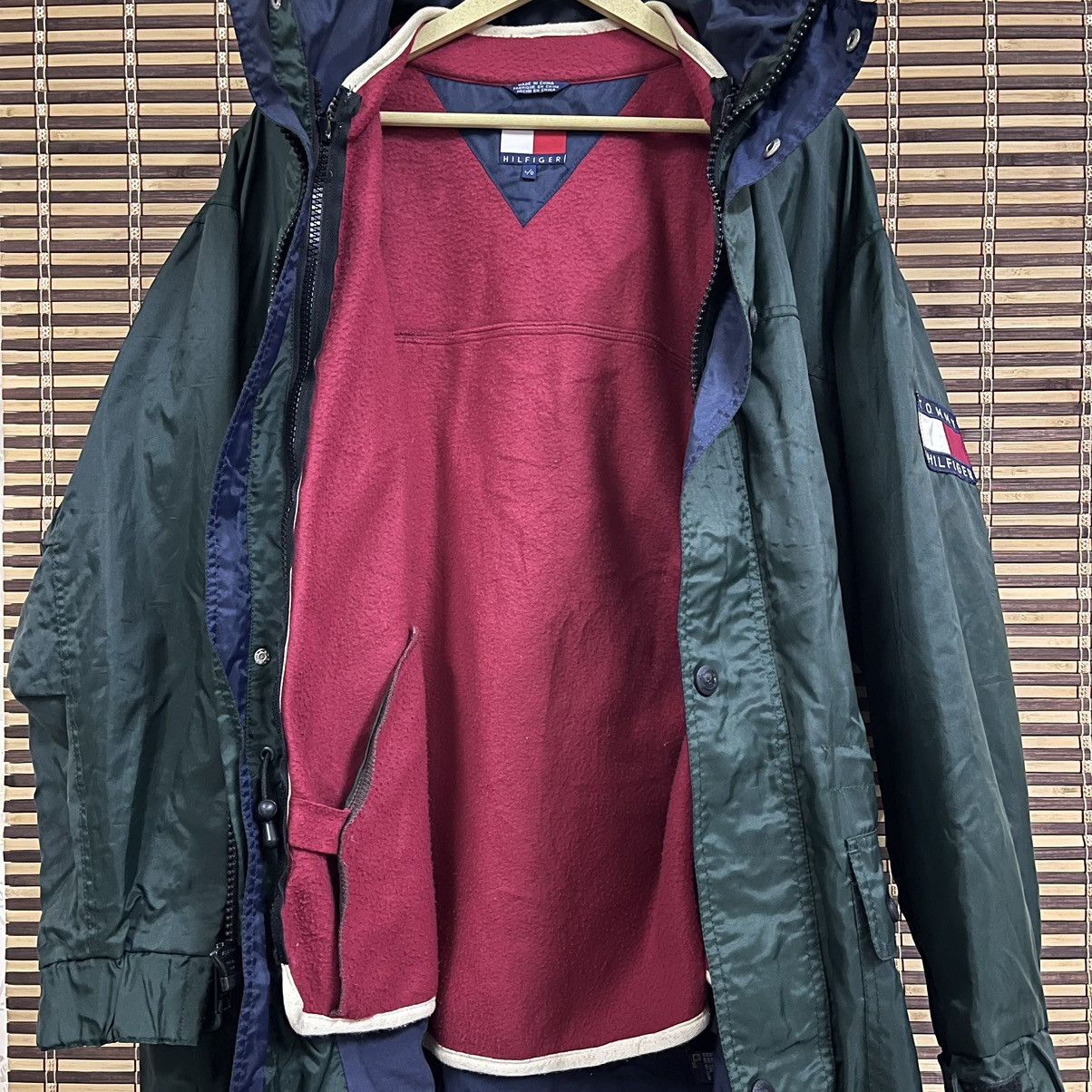 Tommy Hilfiger × Vintage Vintage Tommy Hilfiger Sweater Waterproof Jacket Size US L / EU 52-54 / 3 - 13 Thumbnail