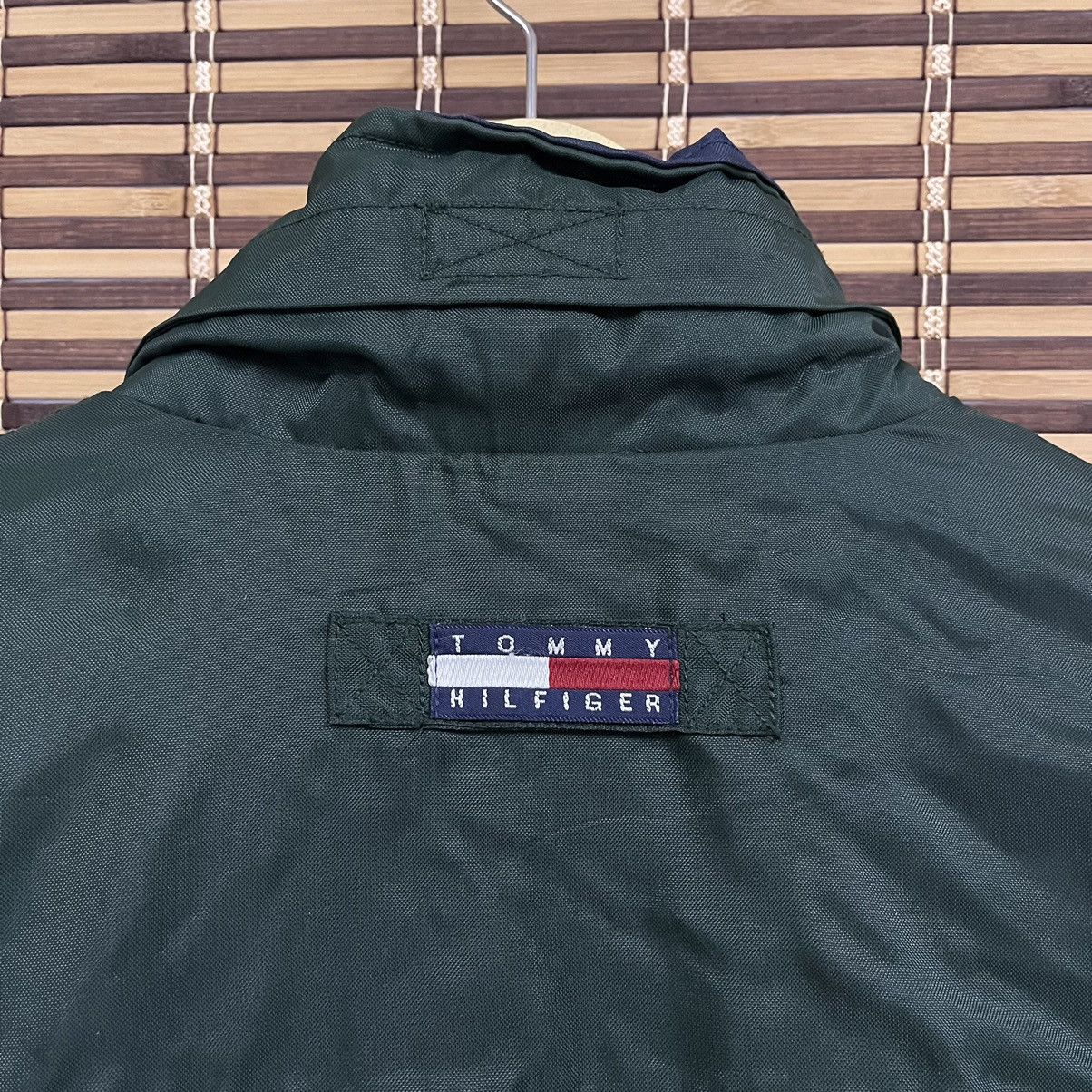 Tommy Hilfiger × Vintage Vintage Tommy Hilfiger Sweater Waterproof Jacket Size US L / EU 52-54 / 3 - 20 Thumbnail