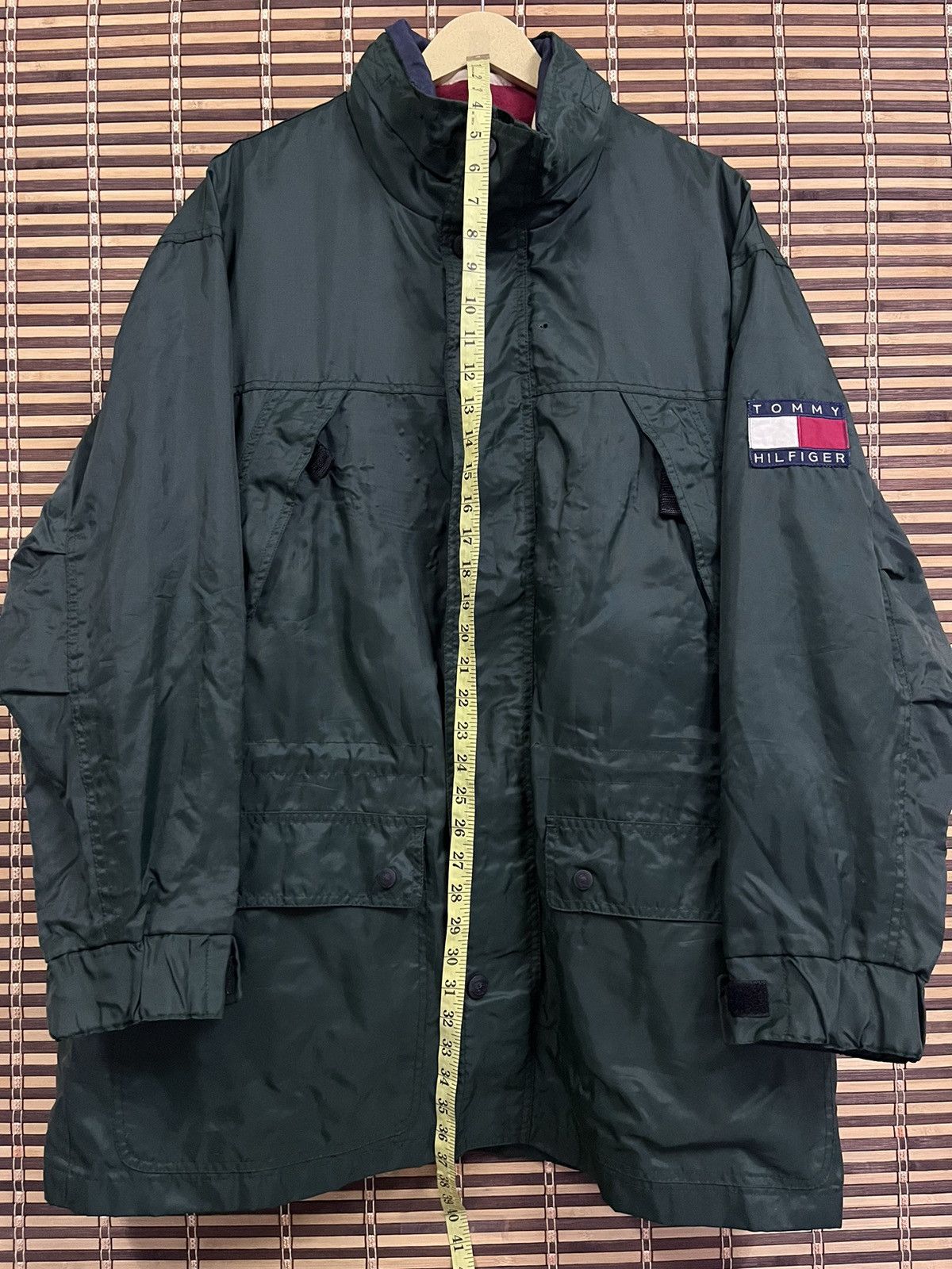 Tommy Hilfiger × Vintage Vintage Tommy Hilfiger Sweater Waterproof Jacket Size US L / EU 52-54 / 3 - 3 Thumbnail