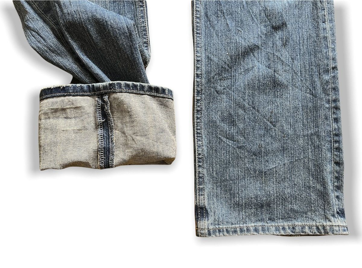 Uniqlo DISTRESSED UNIQLO BROKEN DENIM JEANS JAPAN Size US 35 - 11 Thumbnail