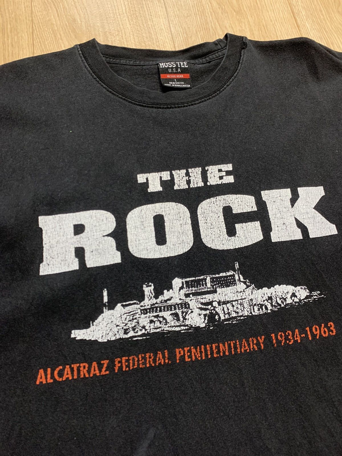 Vintage Vintage 90’s The Rock Alcatraz Penitentiary Movie T-Shirt Size US L / EU 52-54 / 3 - 4 Thumbnail