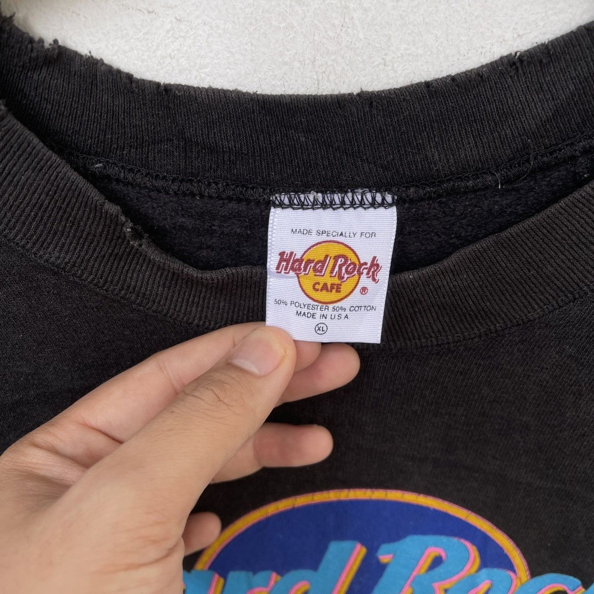 Hard Rock Cafe Vintage 90s Hard Rock Cafe Honolulu Big Logo Sweatshirt | XL Size US XL / EU 56 / 4 - 5 Thumbnail