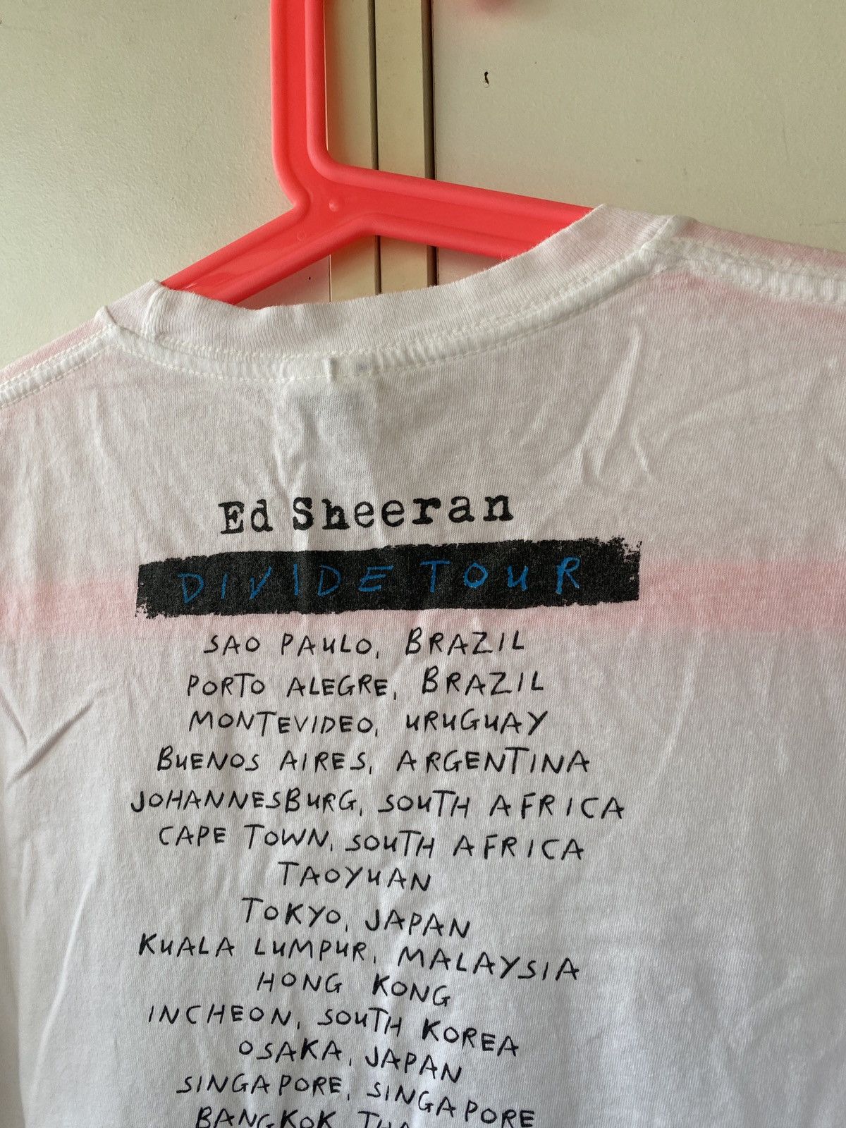 Band Tees ED SHEERAN DIVIDE WORLD TOUR TEE Size US XL / EU 56 / 4 - 4 Thumbnail