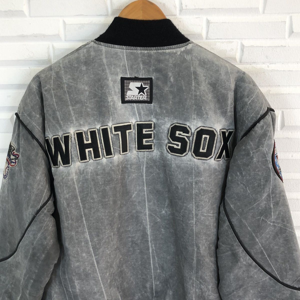 MLB VTG 90s STARTER WHITE SOX VINTAGE WASHED BOMBERS JACKET Size US XL / EU 56 / 4 - 9 Thumbnail